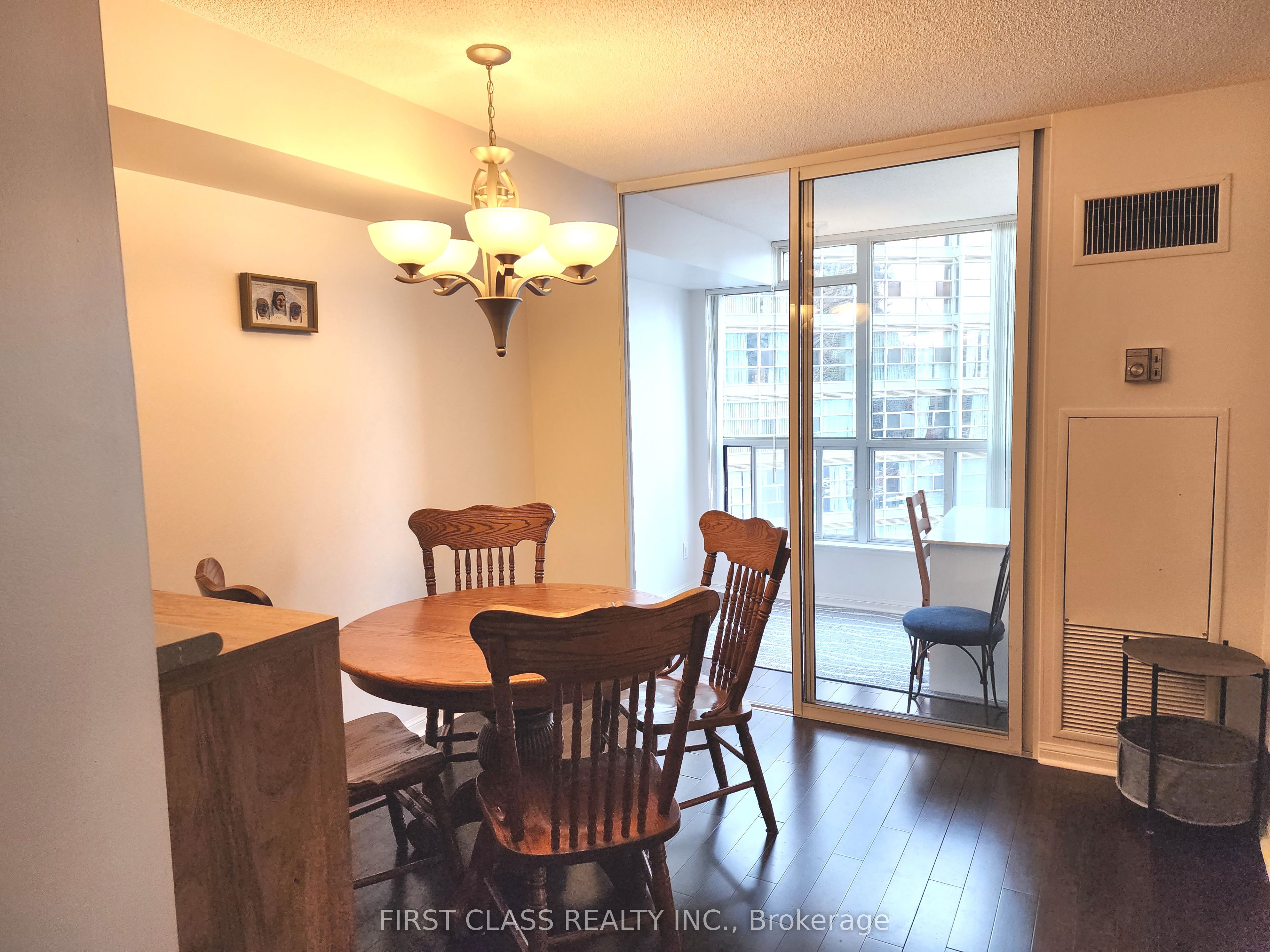 Unit 1306 - 24 Wellesley Street W, Toronto 2