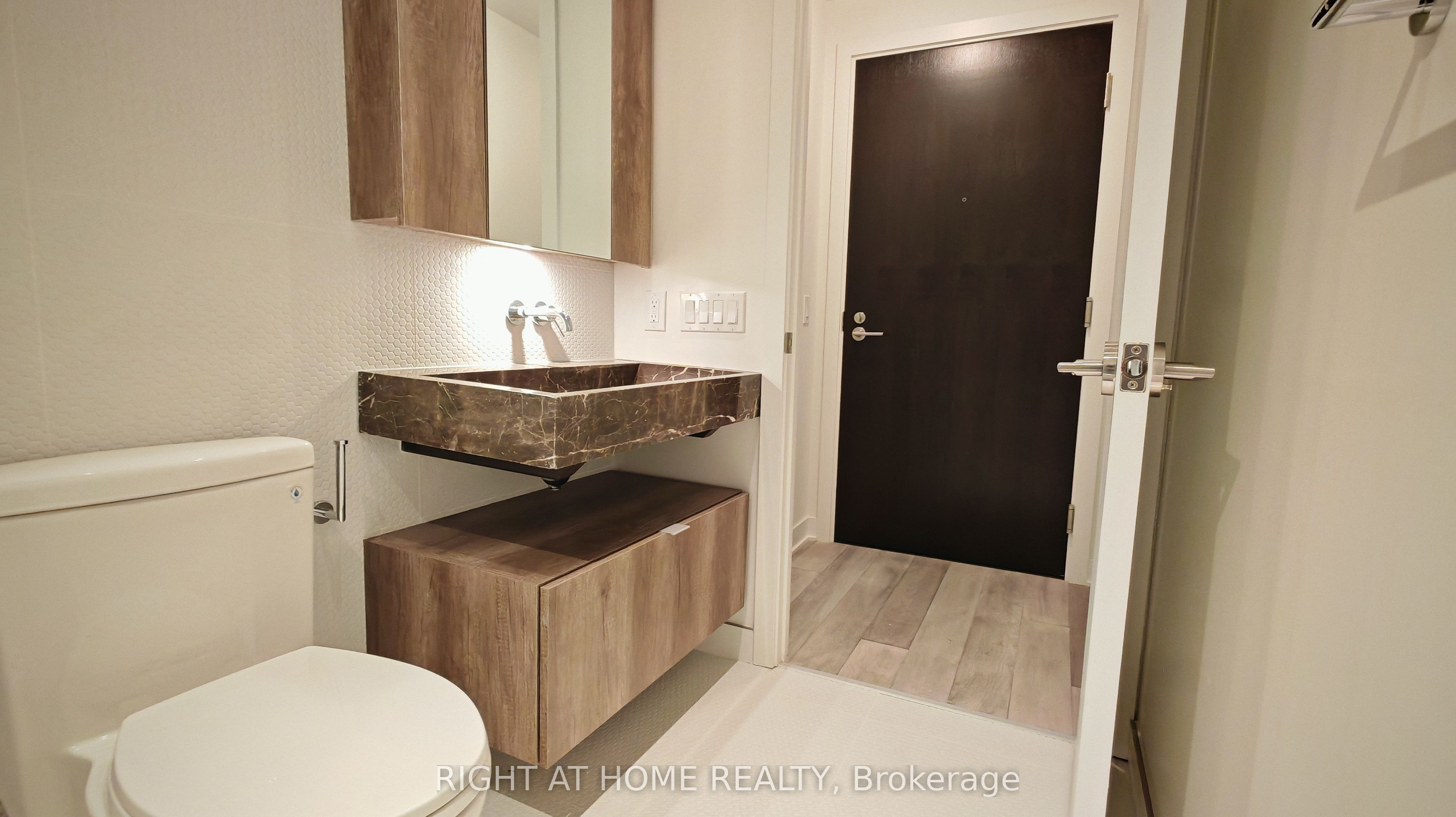 Unit 4005 - 11 Yorkville Avenue, Toronto 3