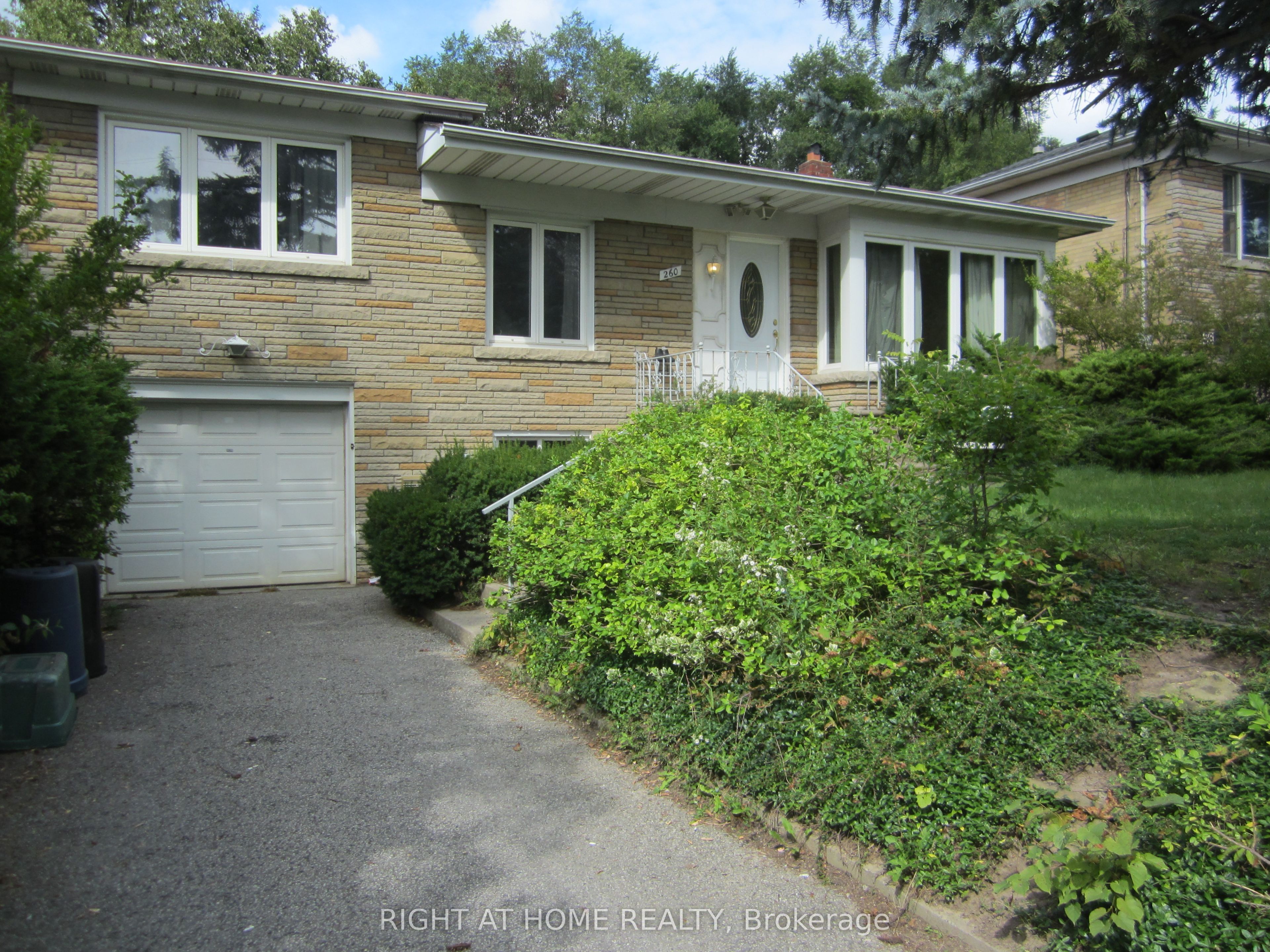 Unit Main - 260 Park Home Avenue, North York 2