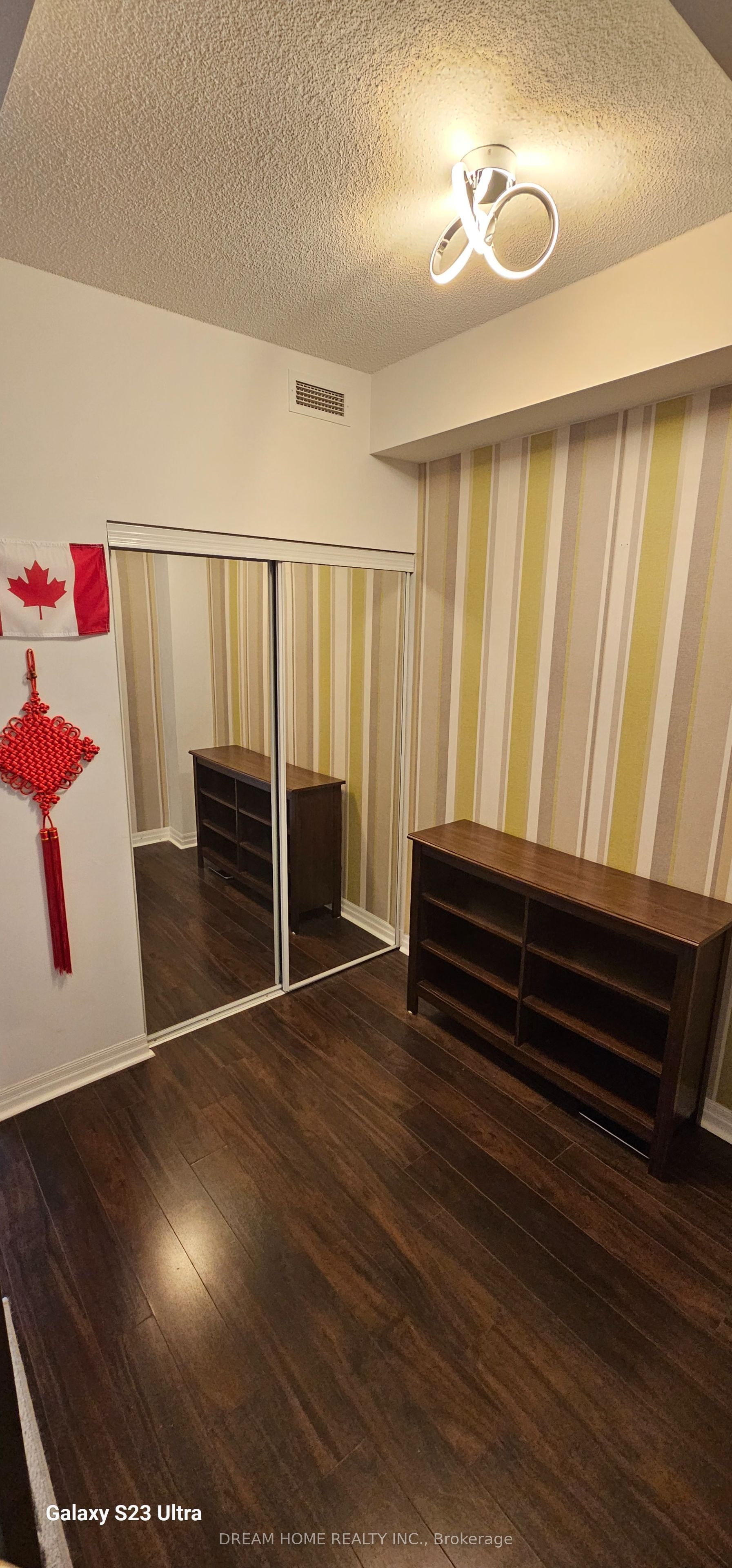 Unit 1709 - 30 Herons Hill Way N, North York 4