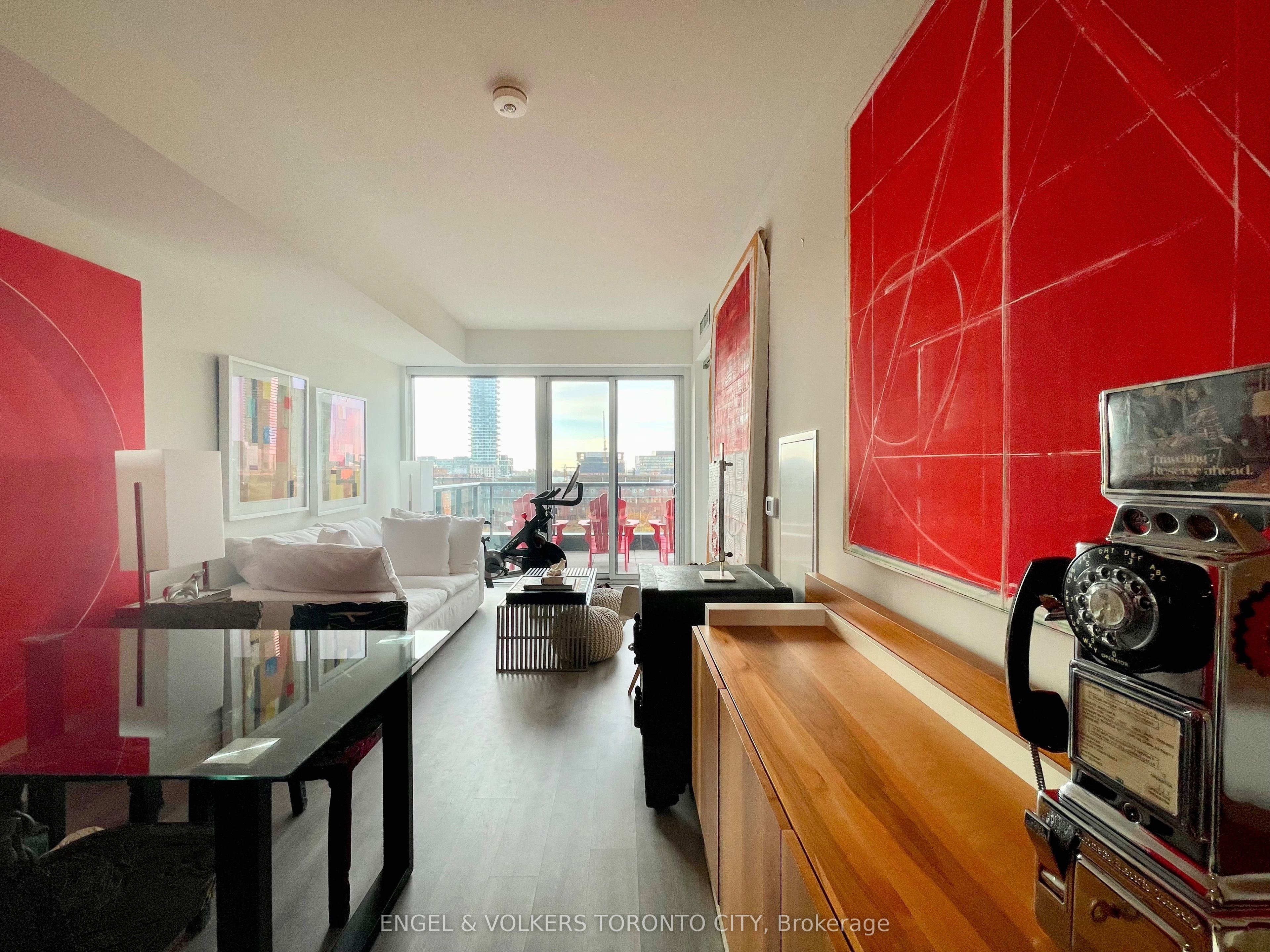 Unit 822 - 158 Front Street E, Toronto 3