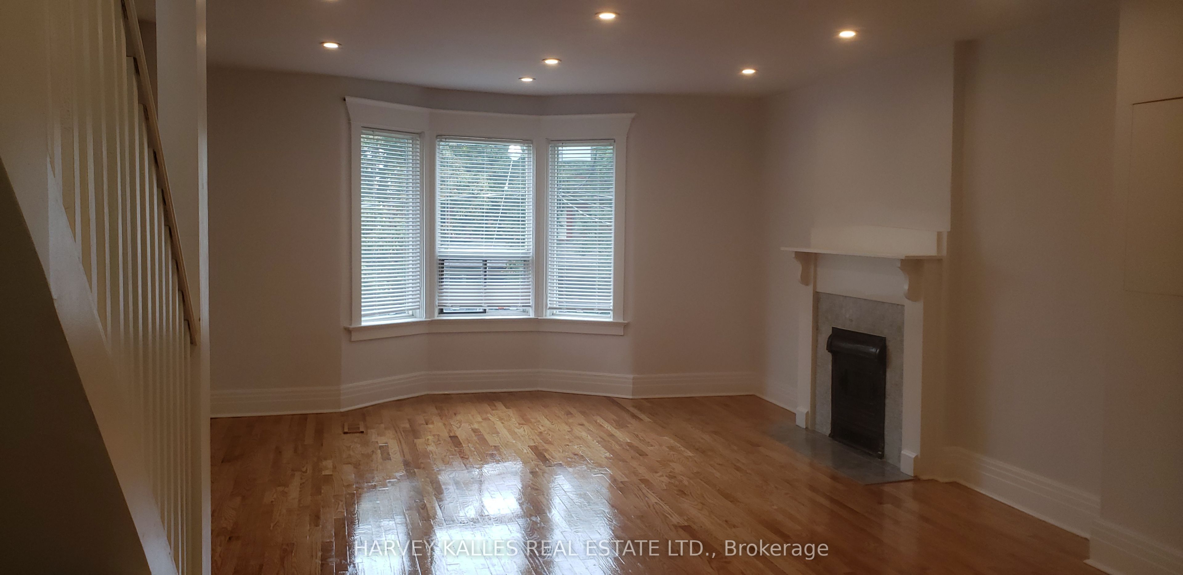 Unit Upper - 226 Ashworth Avenue, Toronto 5