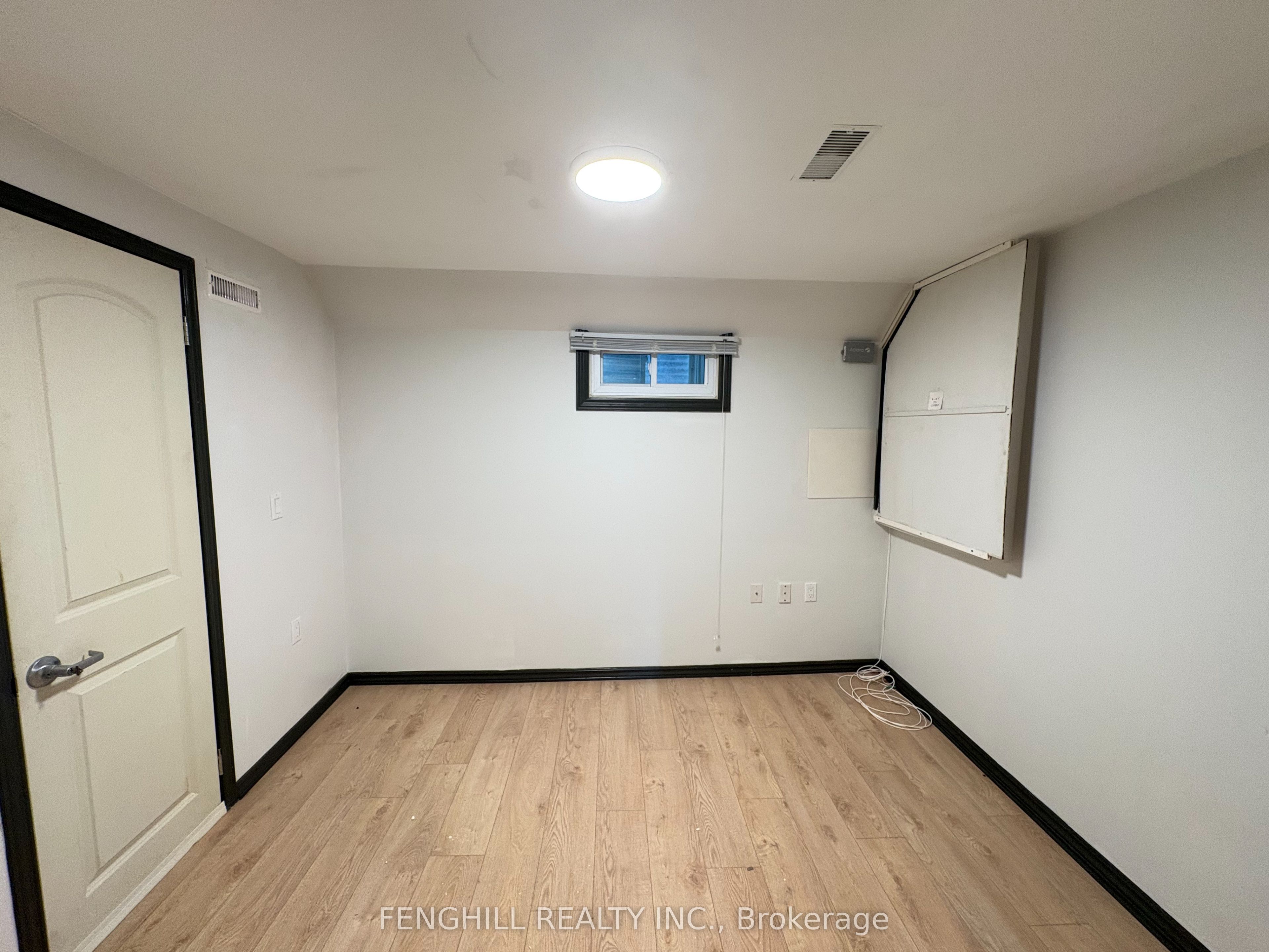 Unit BSMT - 270 Clinton Street, Toronto 2