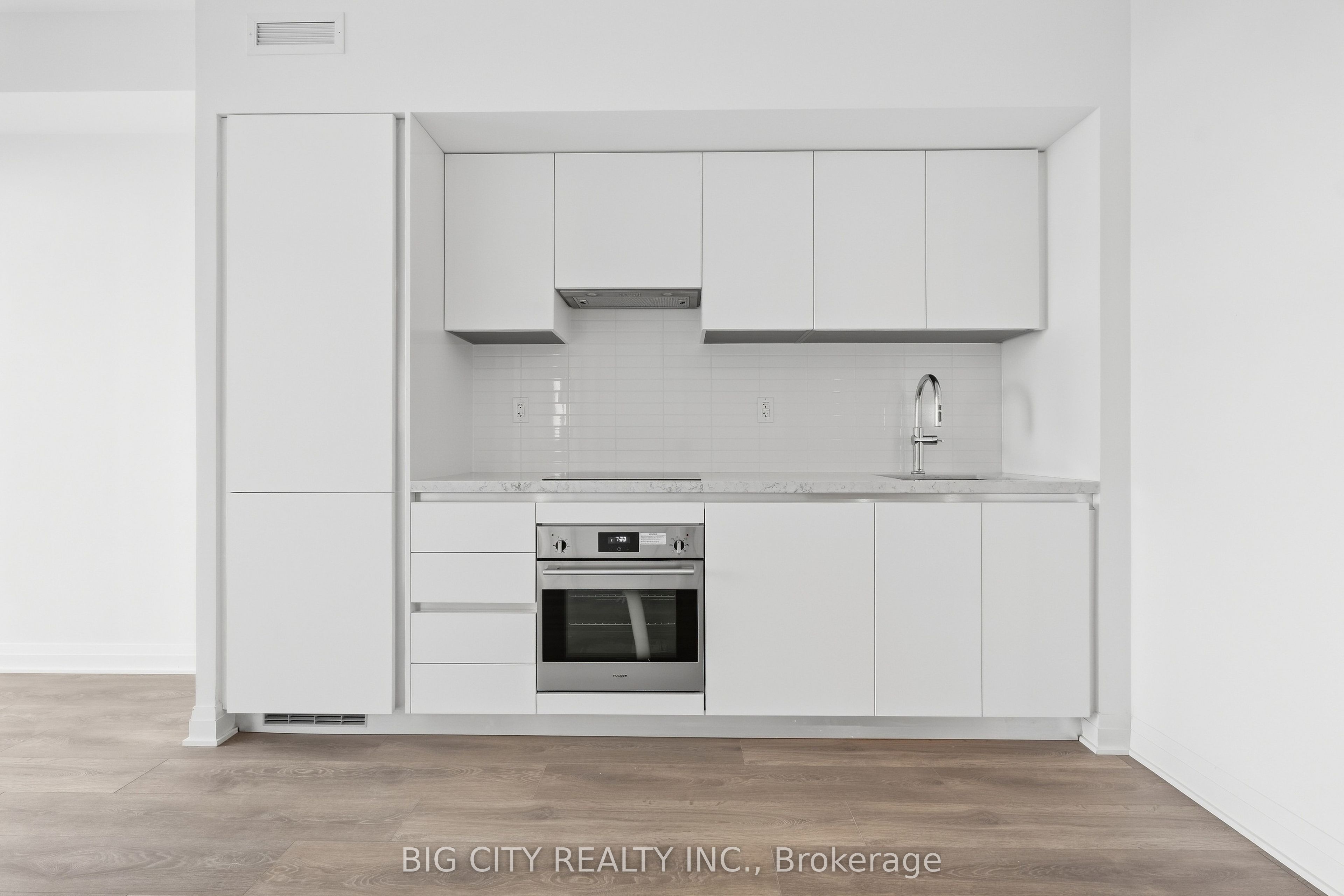 Unit 1011 - 25 Frederick Todd Way, Toronto 3