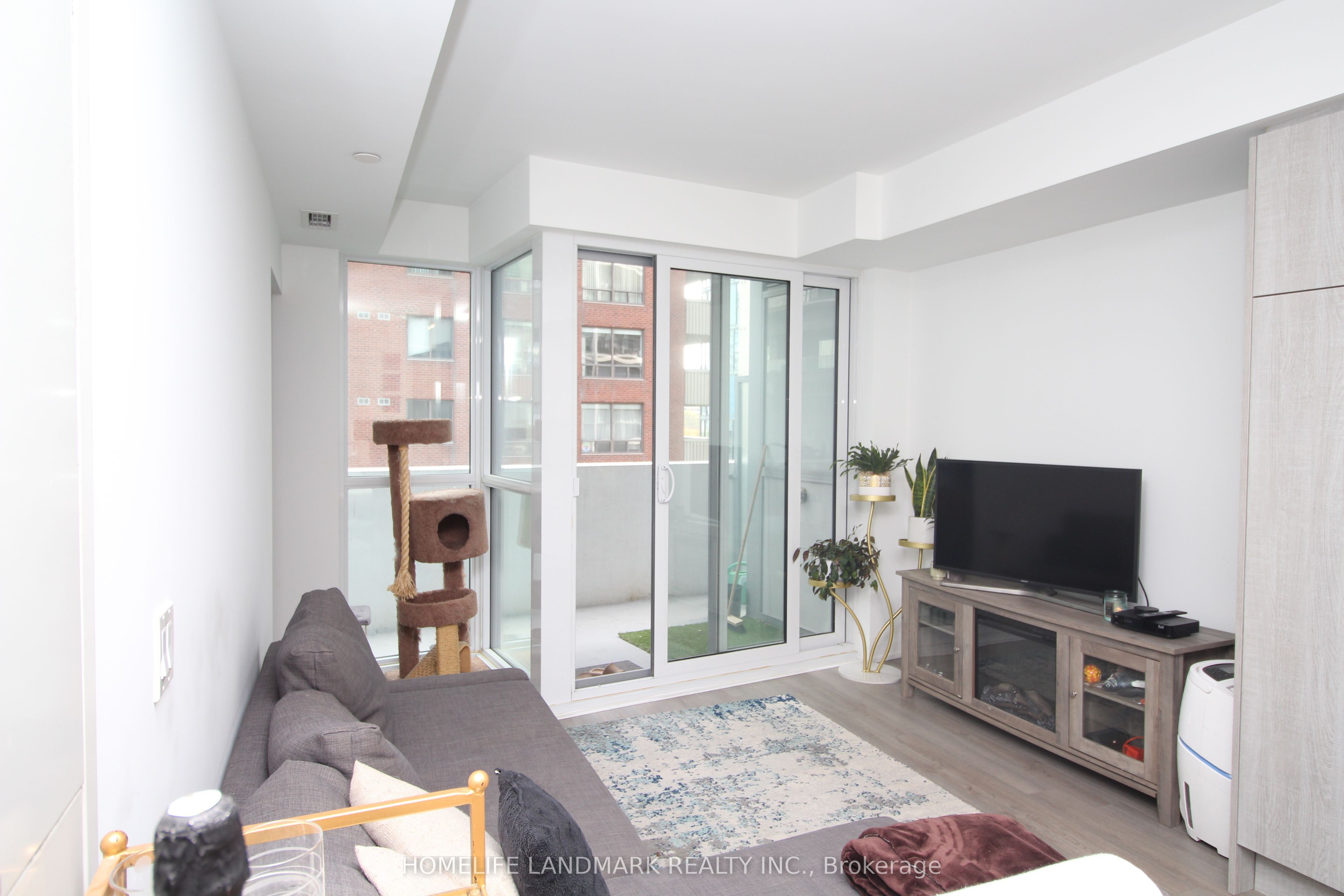 Unit 610 - 77 Mutual Street, Toronto 3