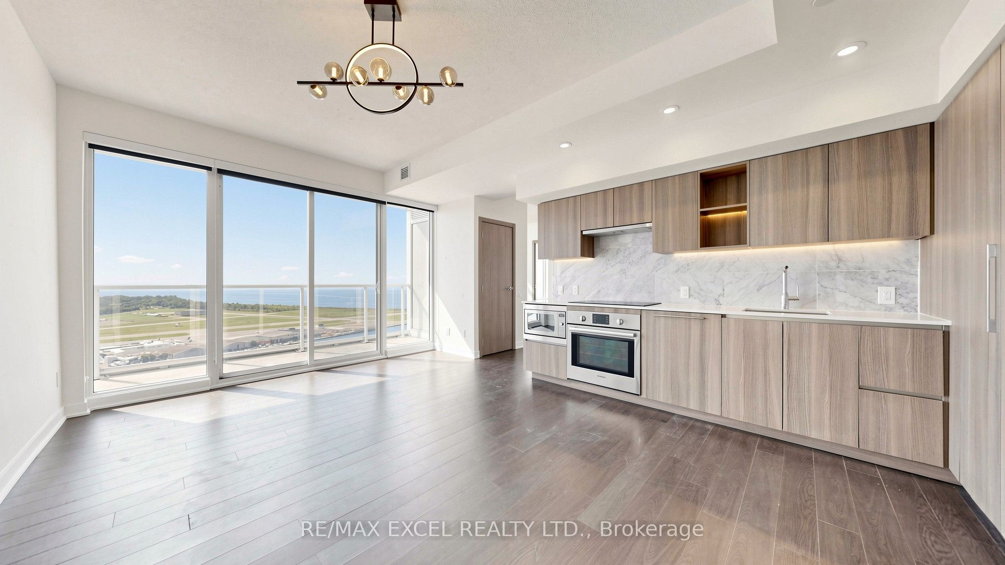 Unit 4002 - 17 Bathurst Street, Toronto 5