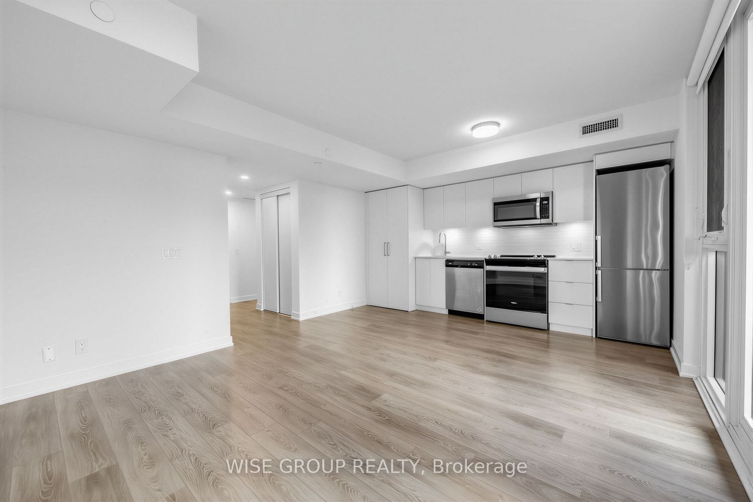 Unit 1502 - 18 Tretti Way, North York 4