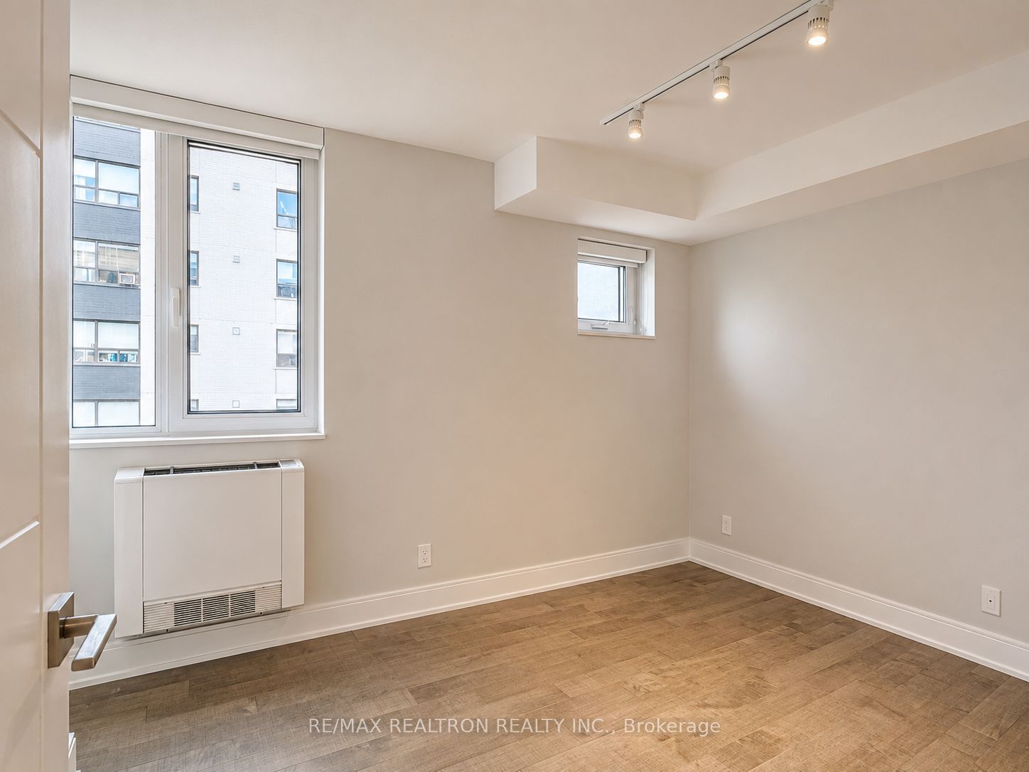 Unit 304 - 11 Walmer Road, Toronto 5