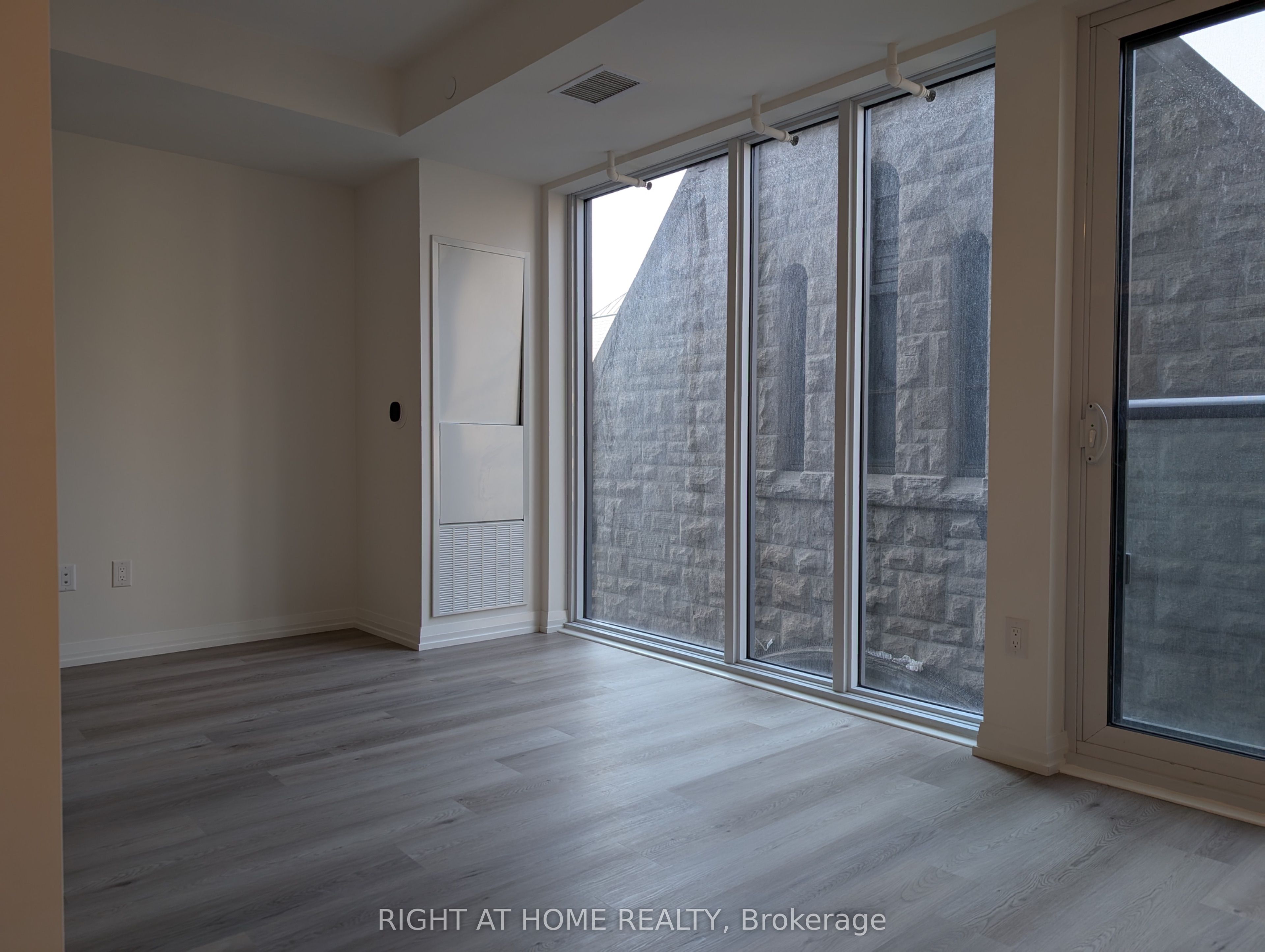 Unit 515 - 280 Dundas Street W, Toronto 3
