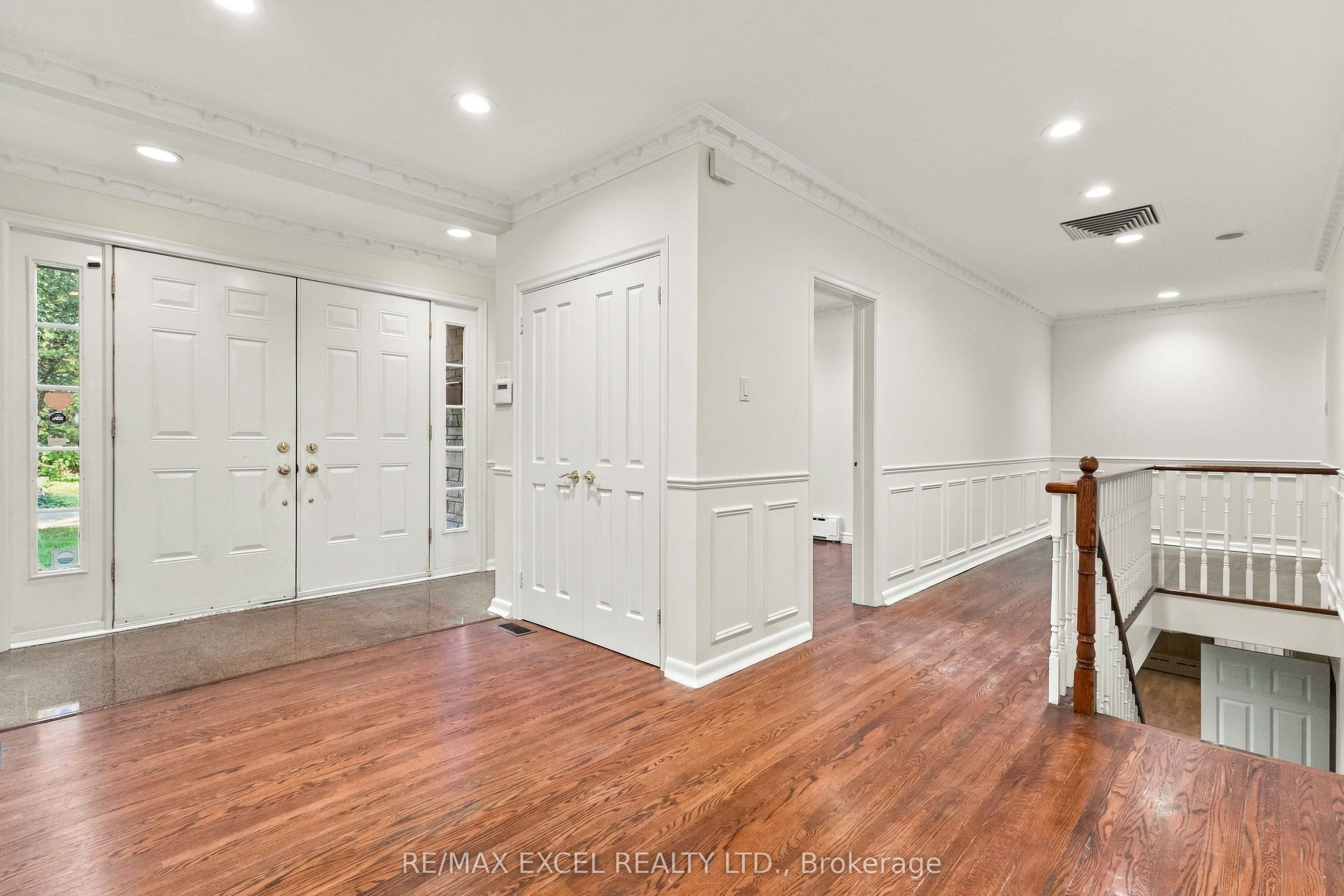 20 Oxbow Road, North York 4