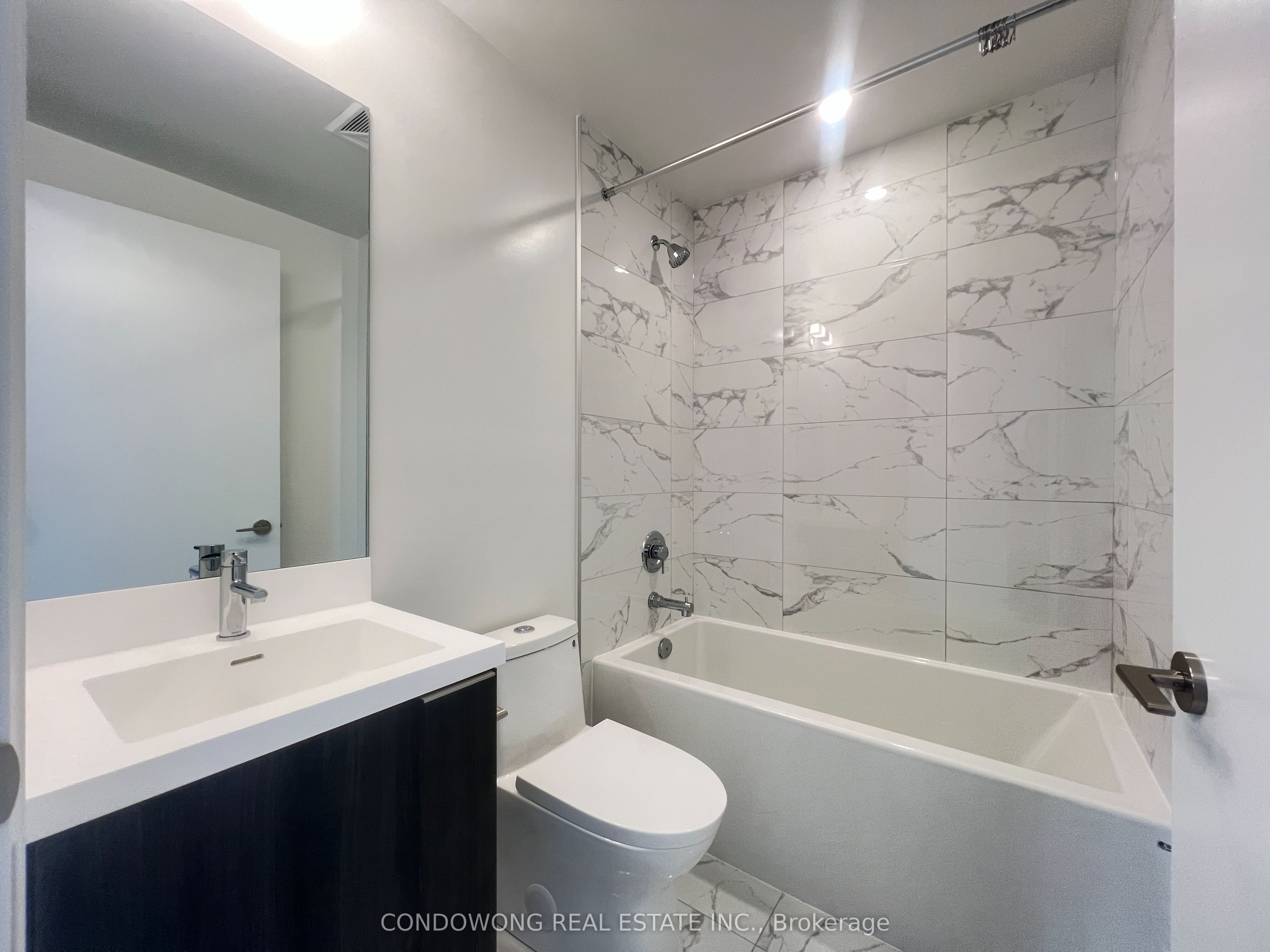 Unit 1606 - 400 King Street W, Toronto 4
