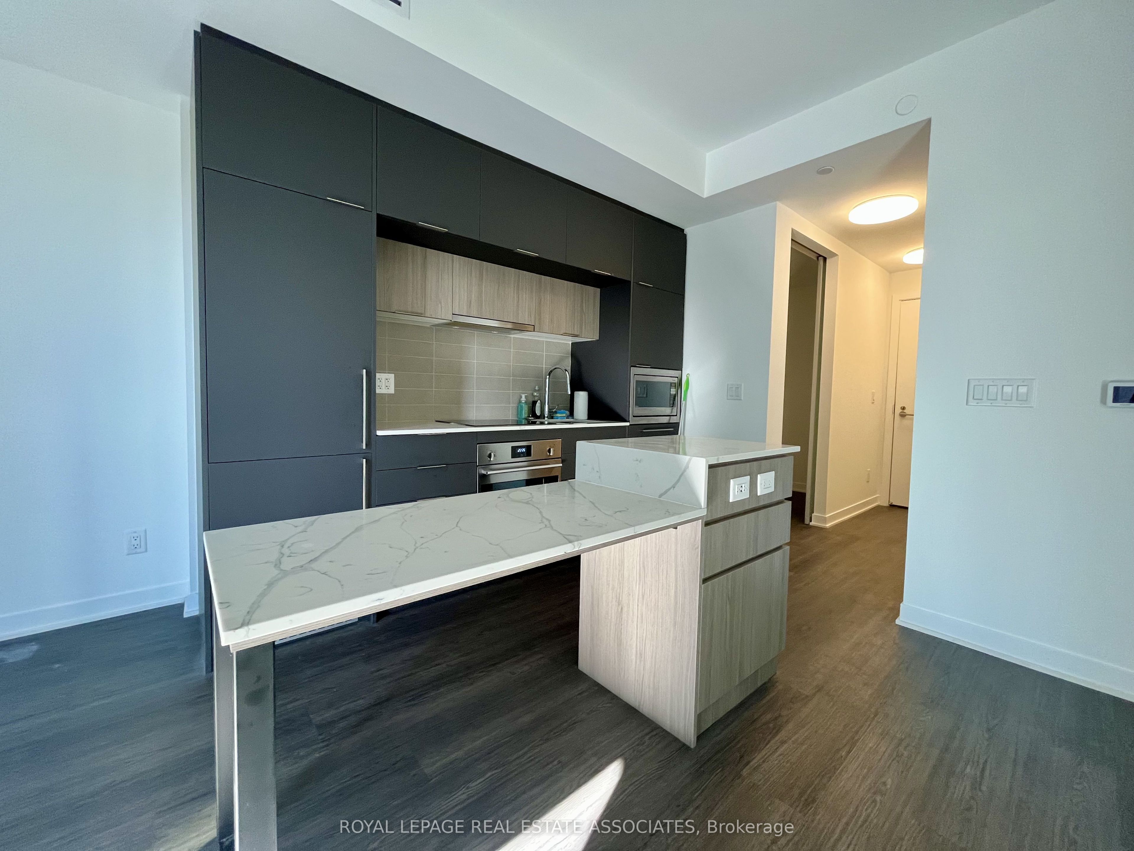 Unit 409 - 185 Alberta Avenue, Toronto 5