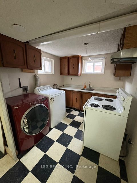 Unit Lower - 268 Pleasant Avenue, North York 5
