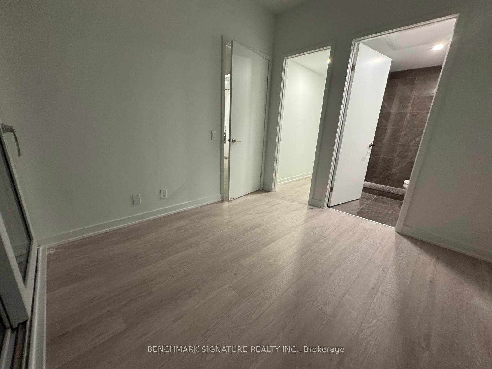Unit 5806 - 88 Queen Street E, Toronto 4