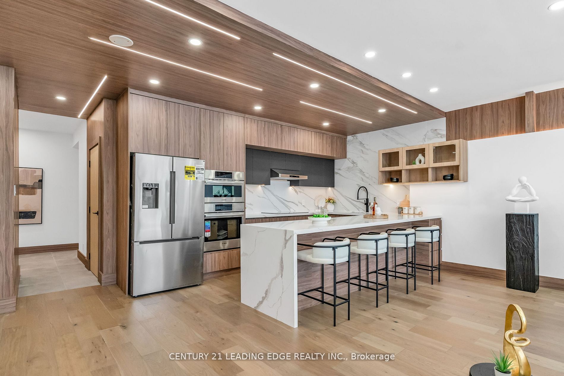 Unit 208 - 1 Watergarden Way, North York 5