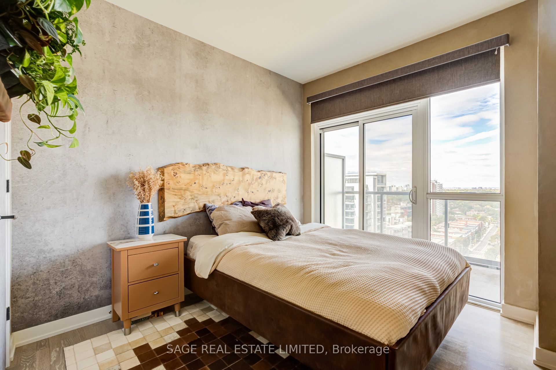 Unit 1902 - 501 St Clair Avenue W, Toronto 5