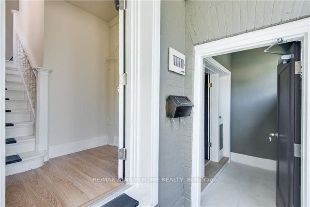 Unit 3 - 179 Spadina Road, Toronto 4