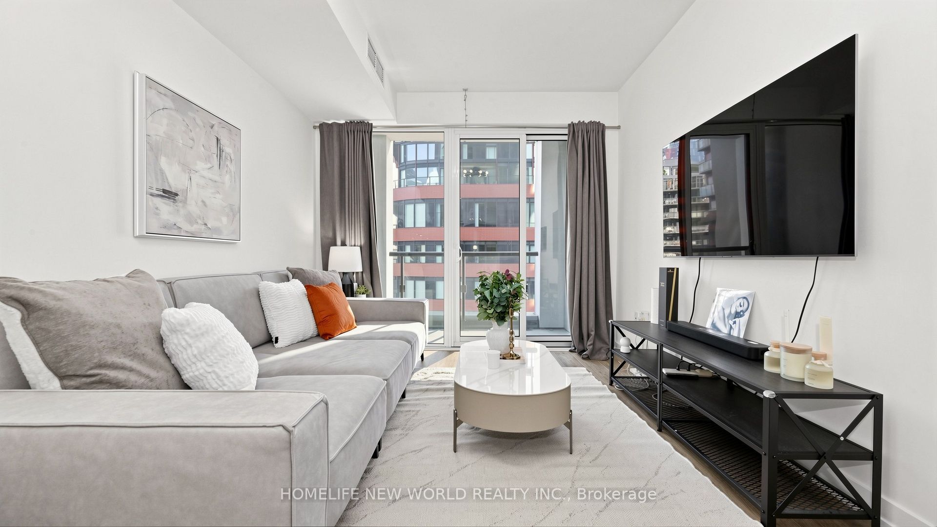 Unit 813 - 158 Front Street E, Toronto 5