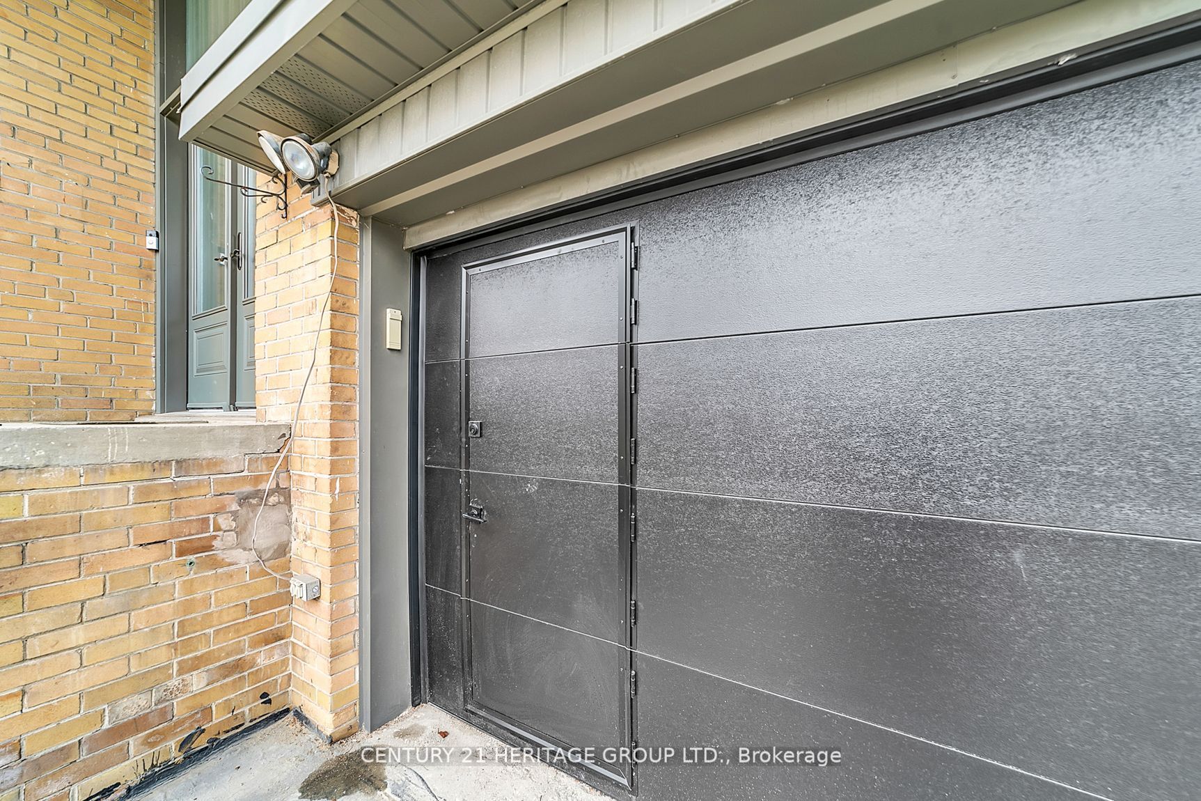 Unit Bsmt - 31 Larabee Crescent, North York 2