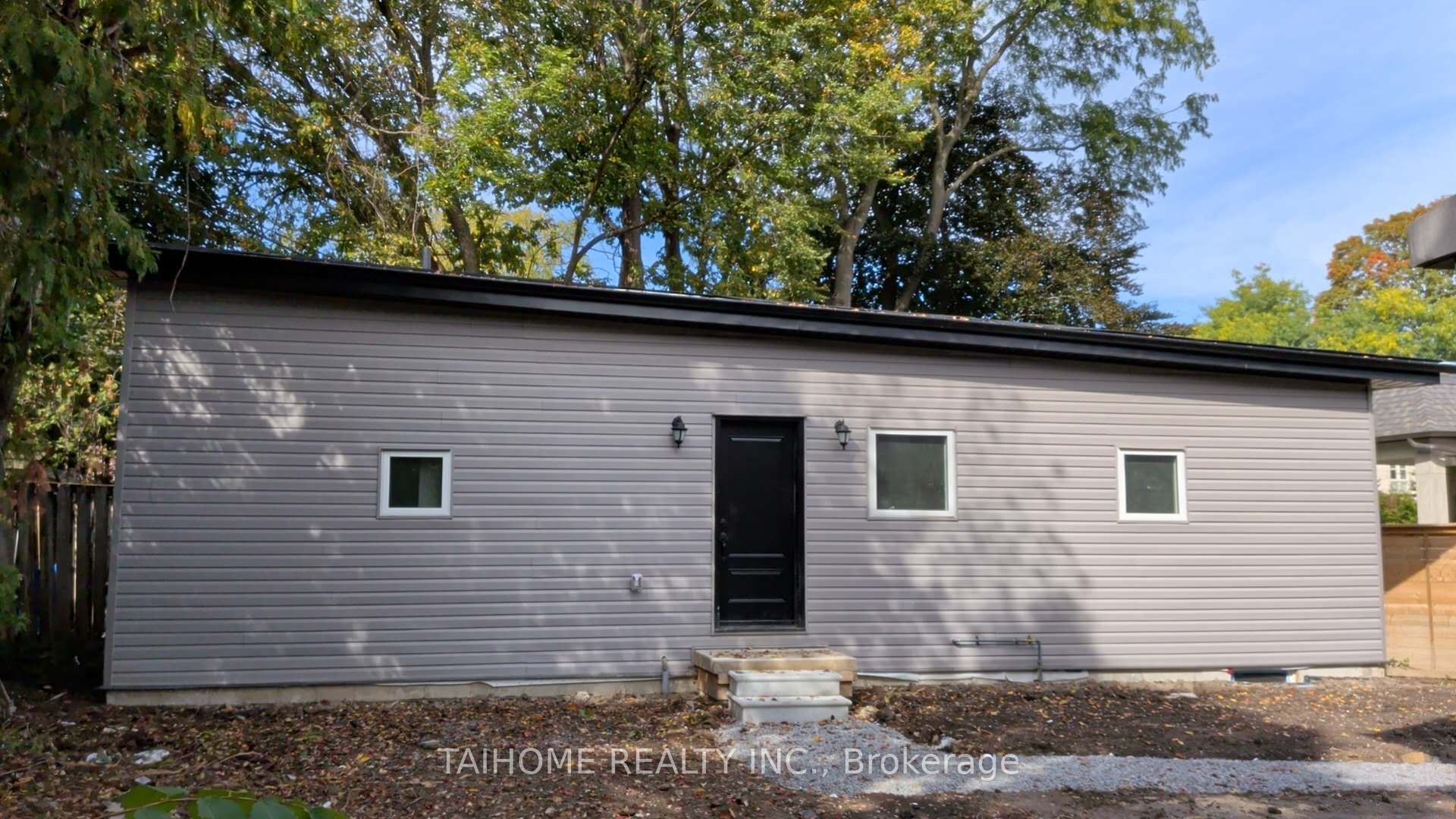 Unit Garden Suite - 15 Merredin Place, North York 2