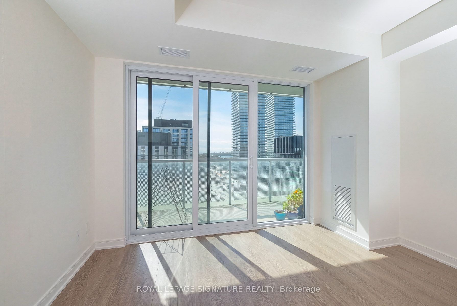 Unit 1112 - 425 FRONT Street E, Toronto 4