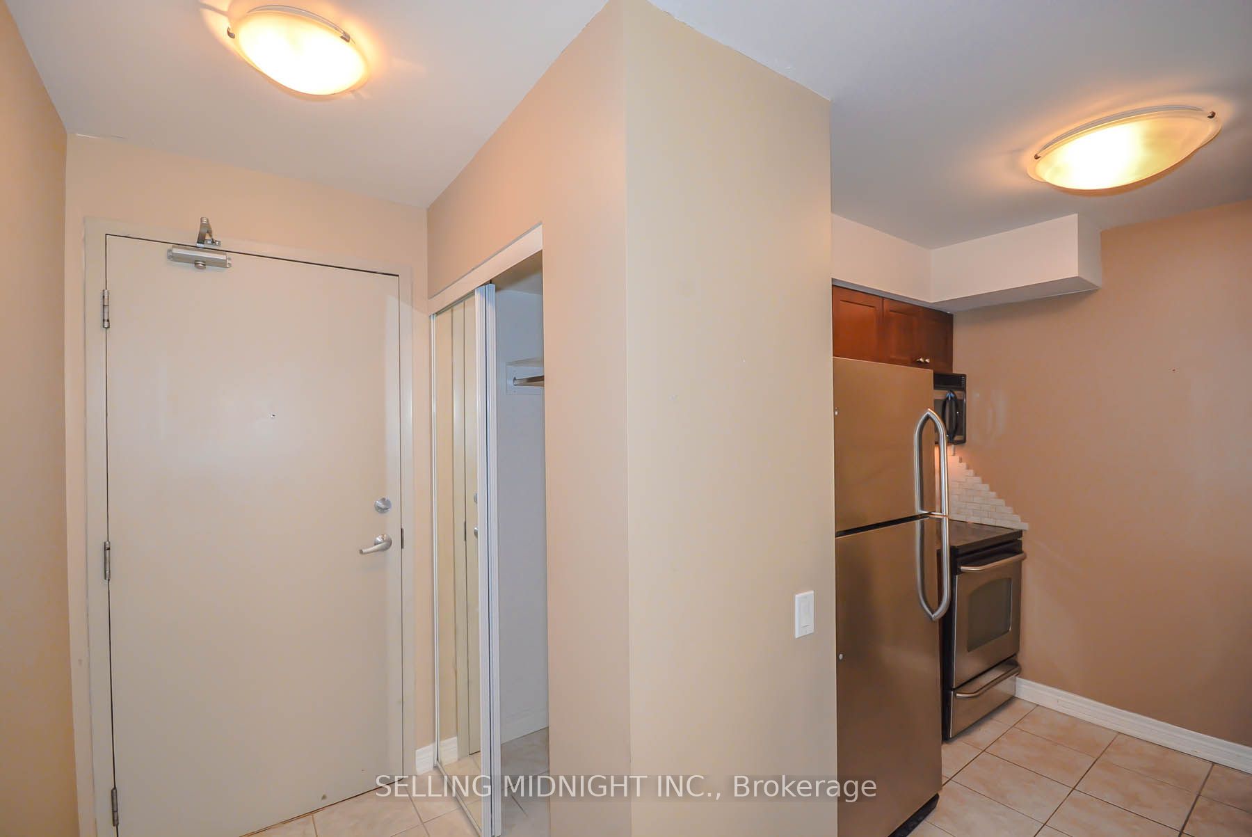 Unit 502 - 60 St Clair Avenue W, Toronto 2