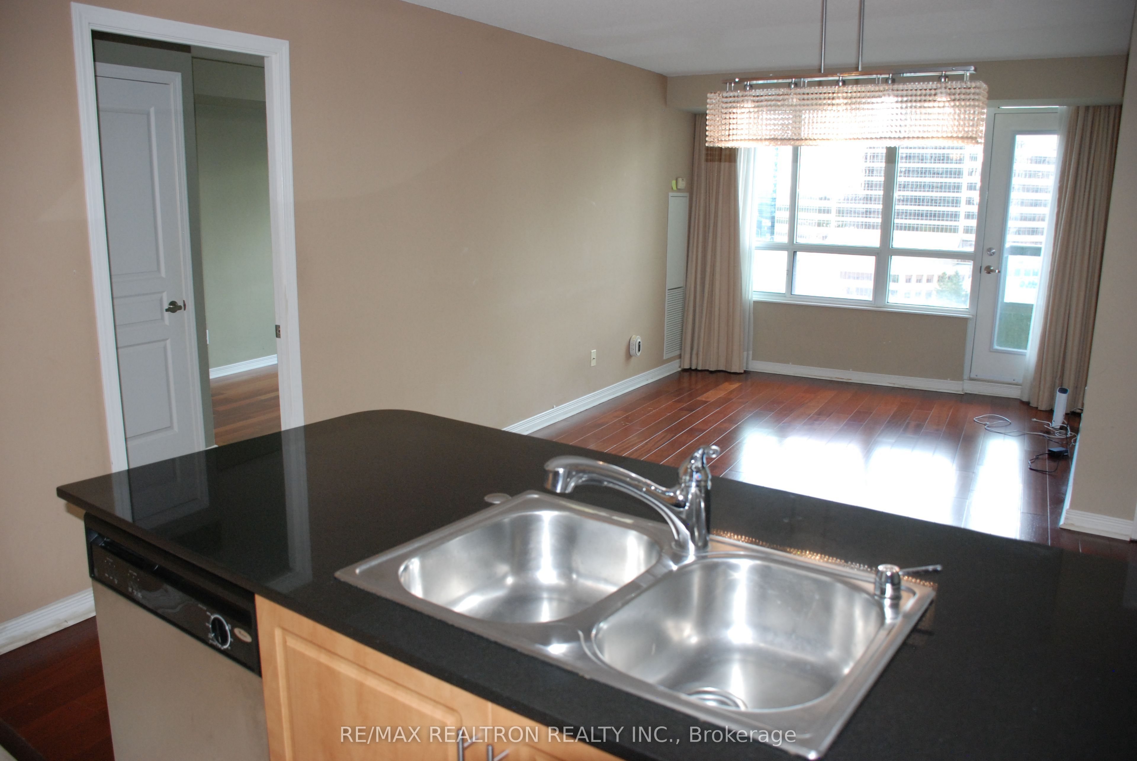 Unit 1211 - 509 Beecroft Road, North York 3