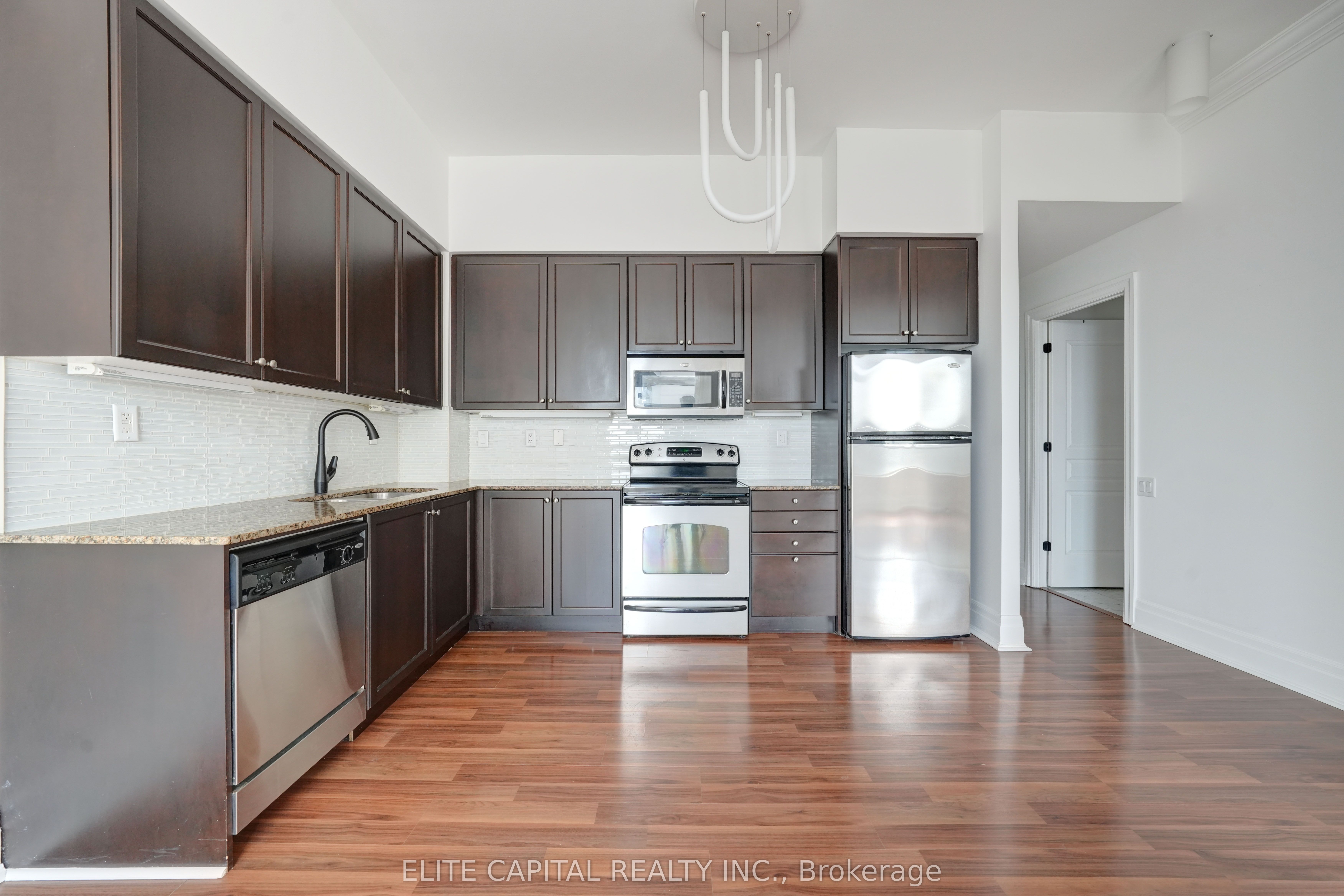 Unit 709 - 777 Steeles Avenue W, North York 2