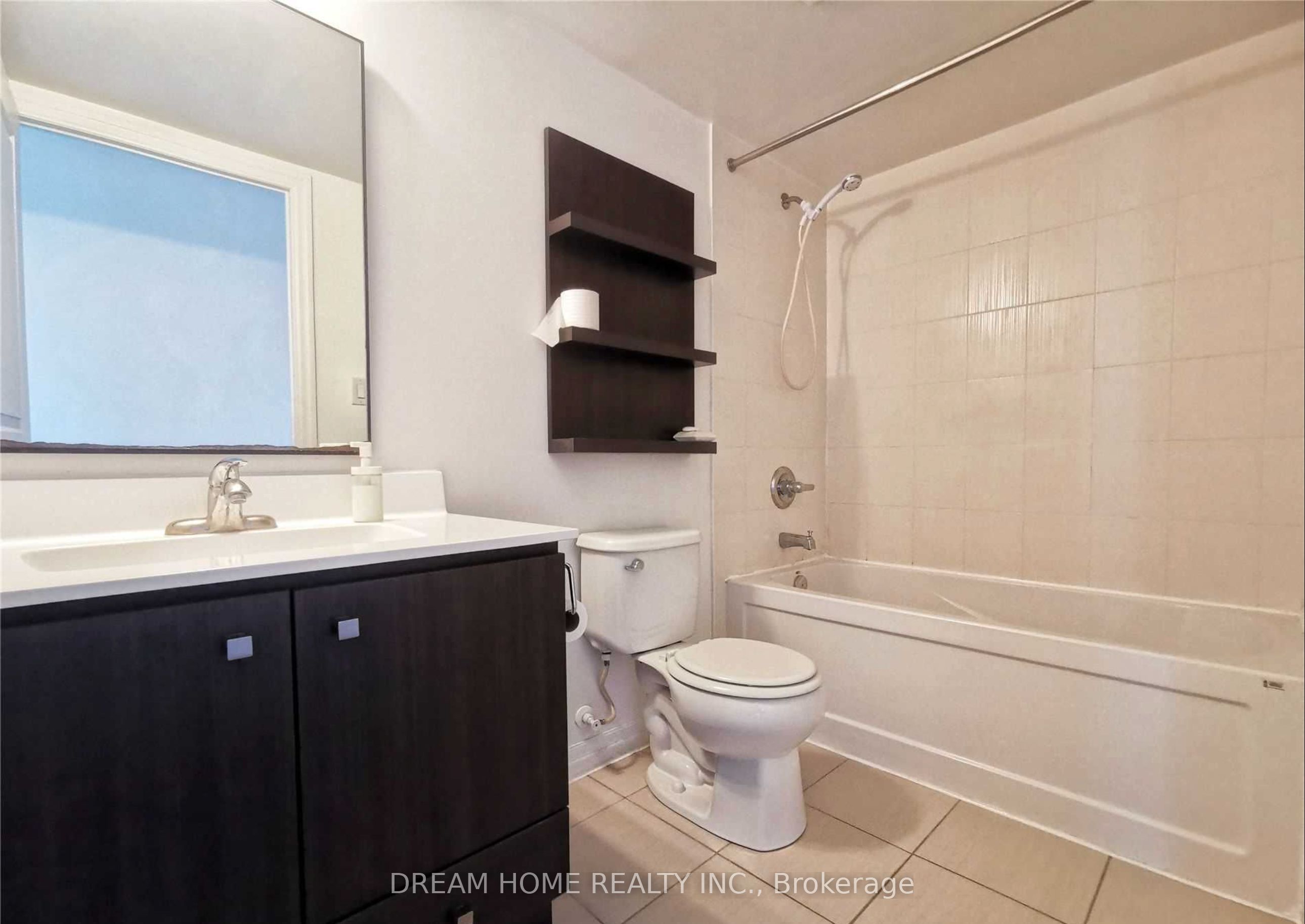 (Address not available), North York 4