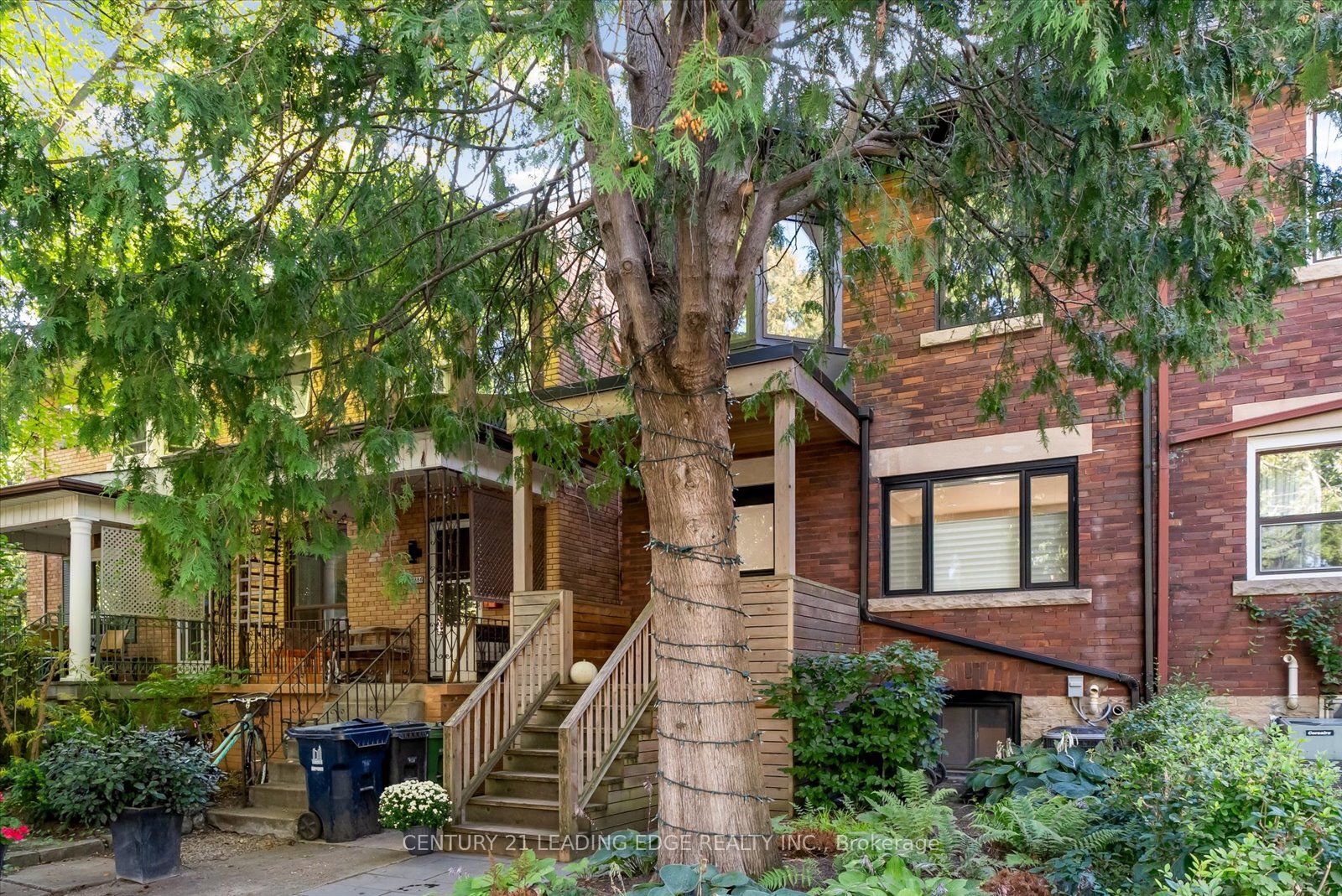 888 Manning Avenue, Toronto 3