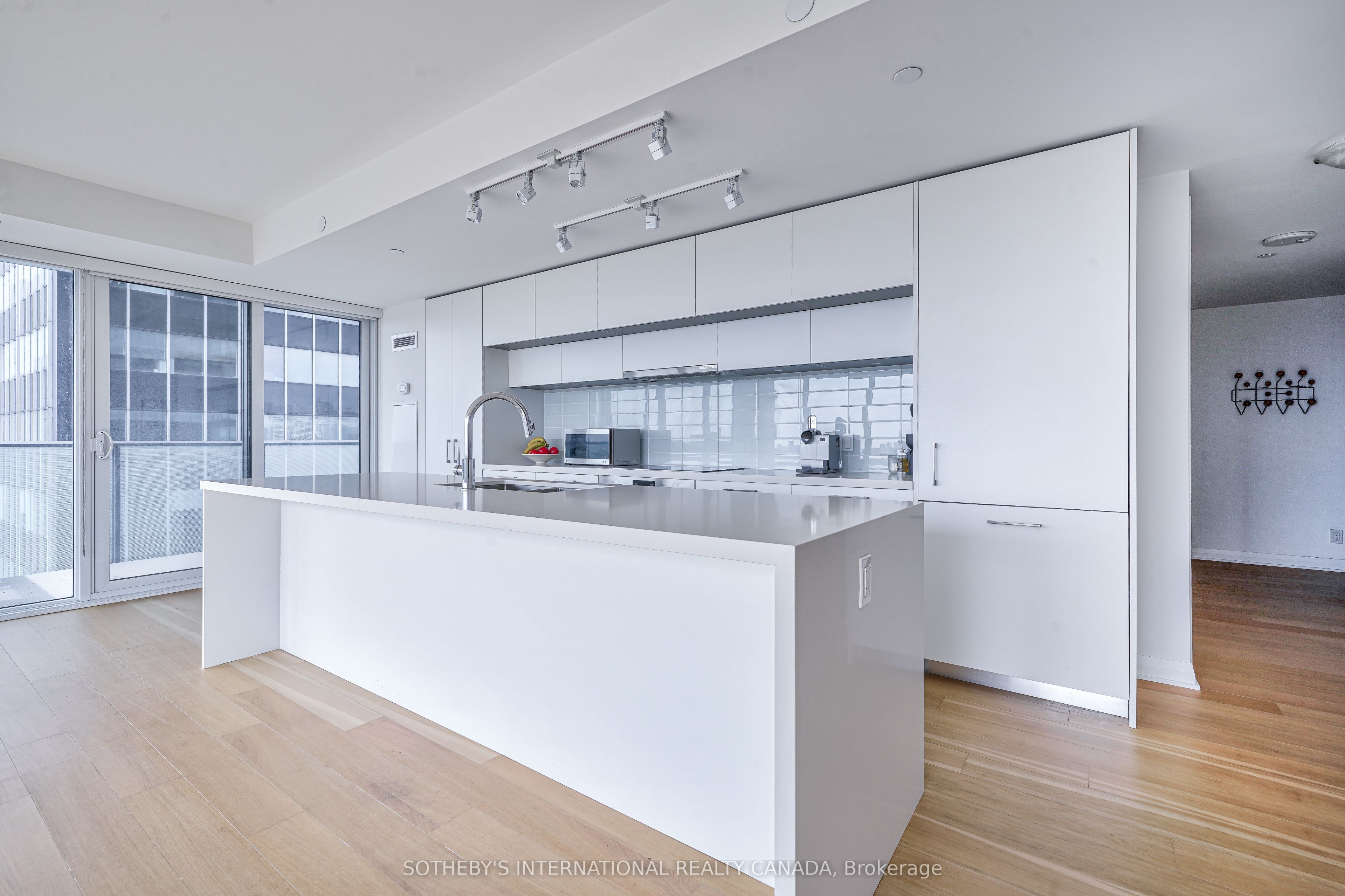Unit 1402 - 99 Foxbar Road, Toronto 5