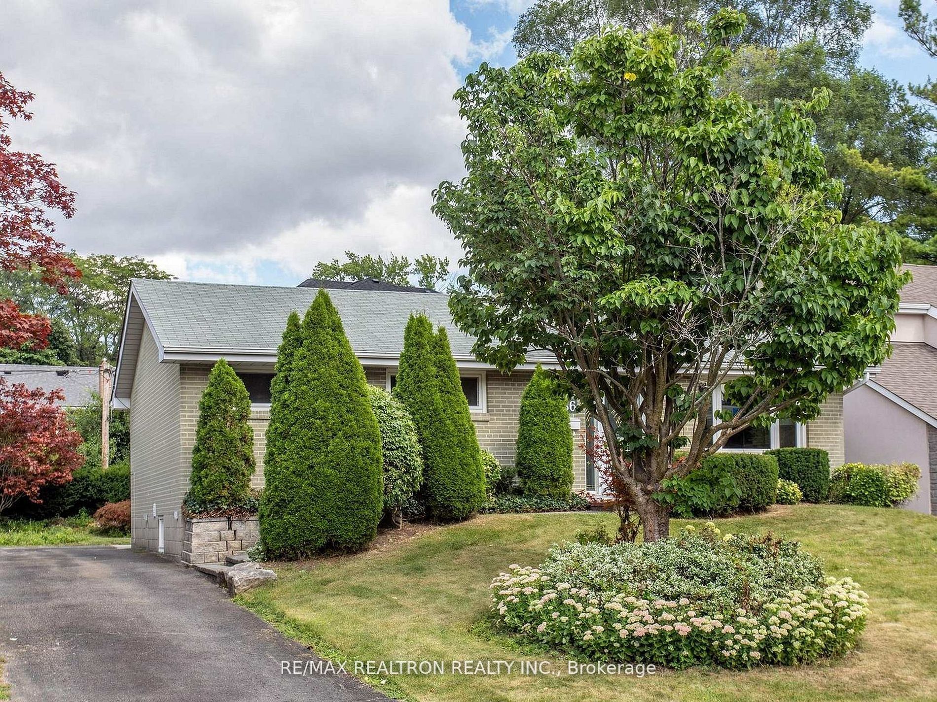 56 Ternhill Crescent, North York 3