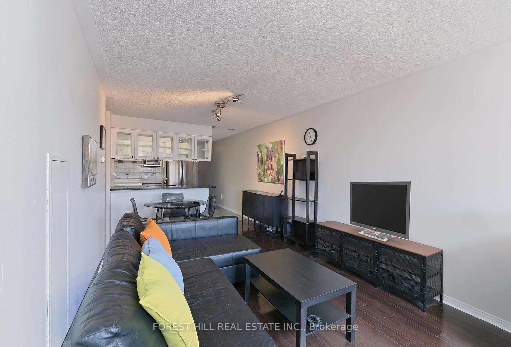 Unit 613 - 887 Bay Street, Toronto 5