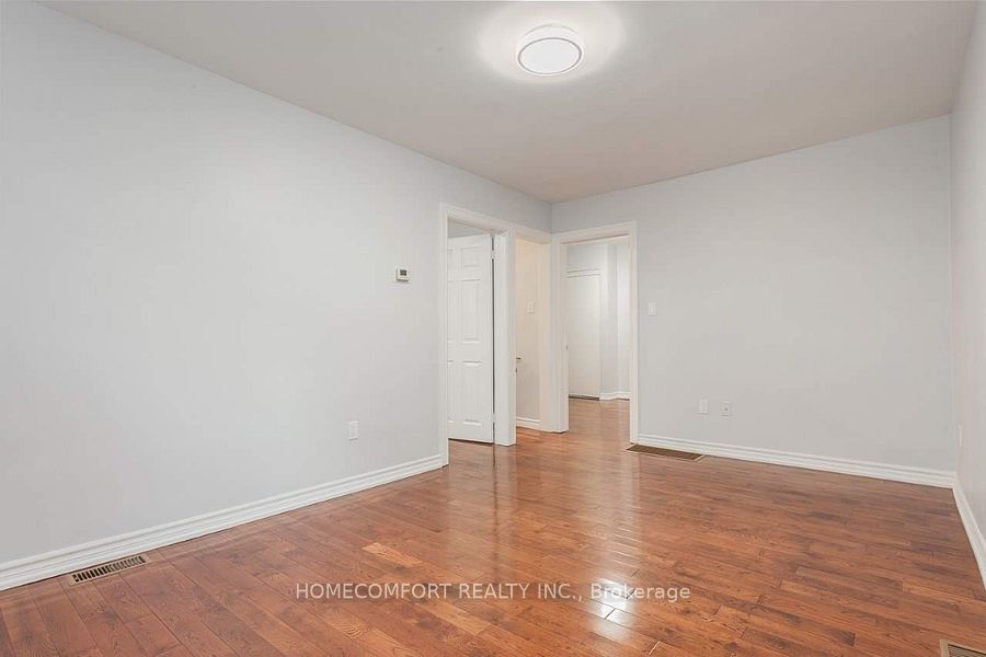 208 Manning Avenue, Toronto 5