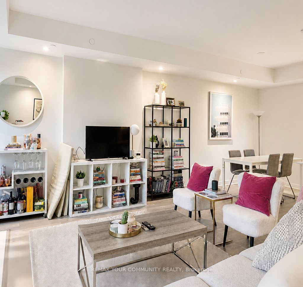 Unit 305 - 501 Adelaide Street W, Toronto 2