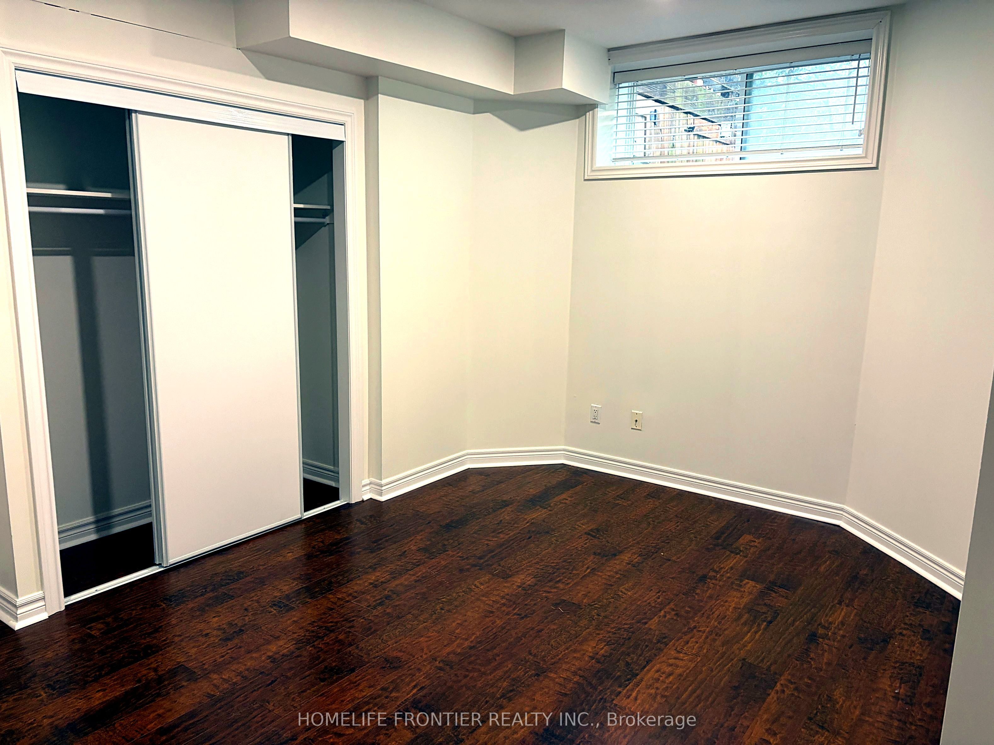 Unit Lower - 33 Green Meadows Circle, North York 4