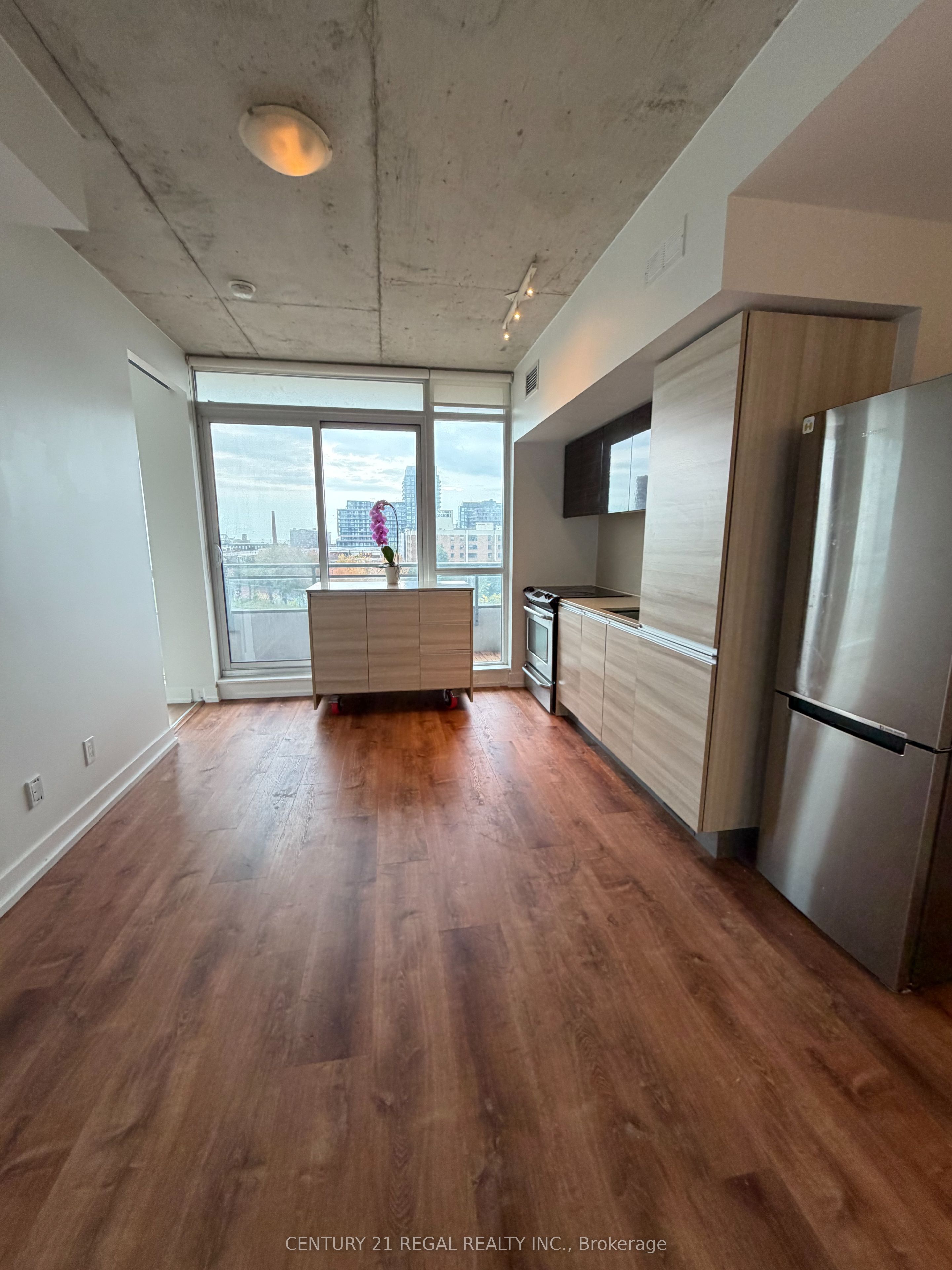 Unit 705 - 20 Minowan Miikan Lane, Toronto 5