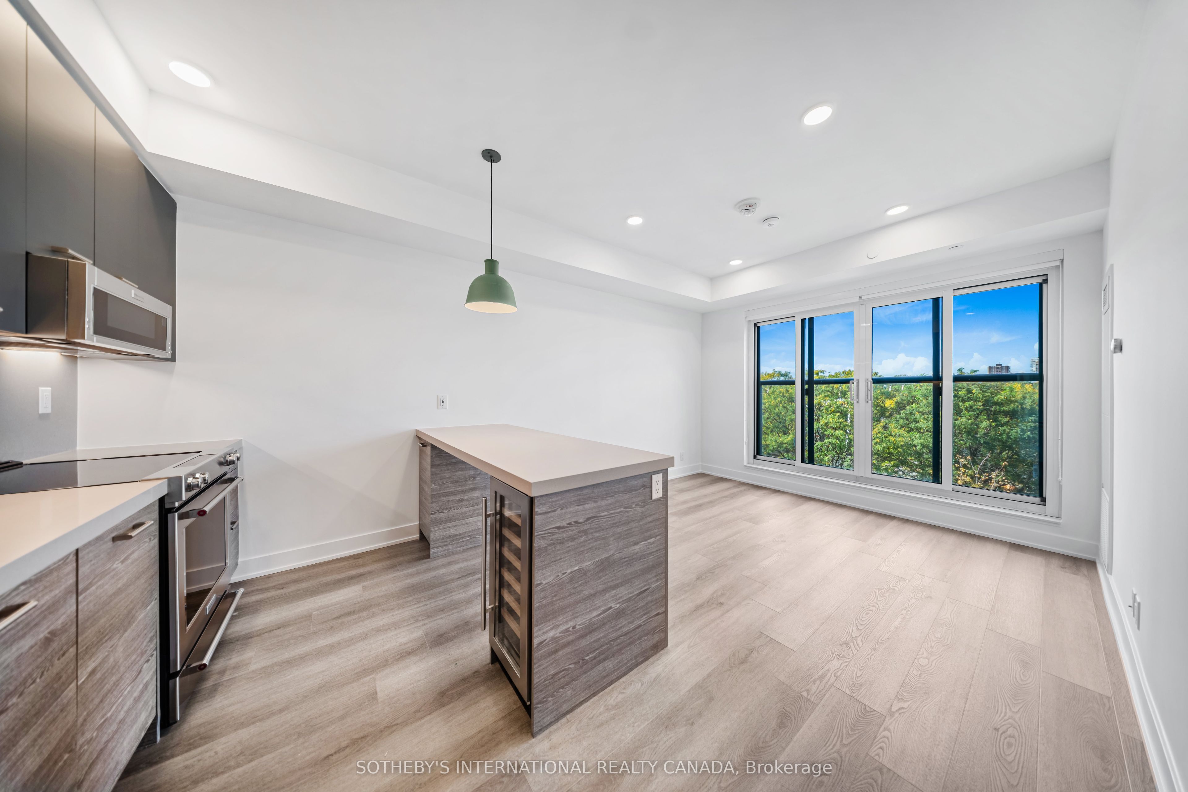 Unit 202 - 484 Spadina Avenue, Toronto 2