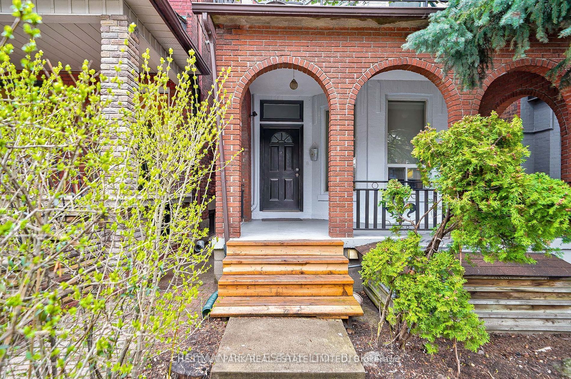Unit Main Floor - 435 Manning Avenue, Toronto 2