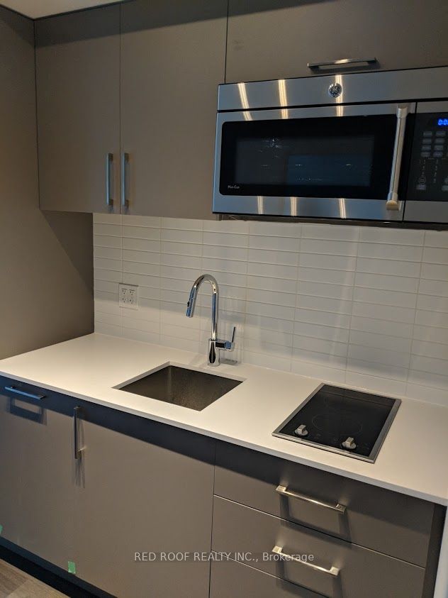 Unit 527E - 576 Front Street W, Toronto 3