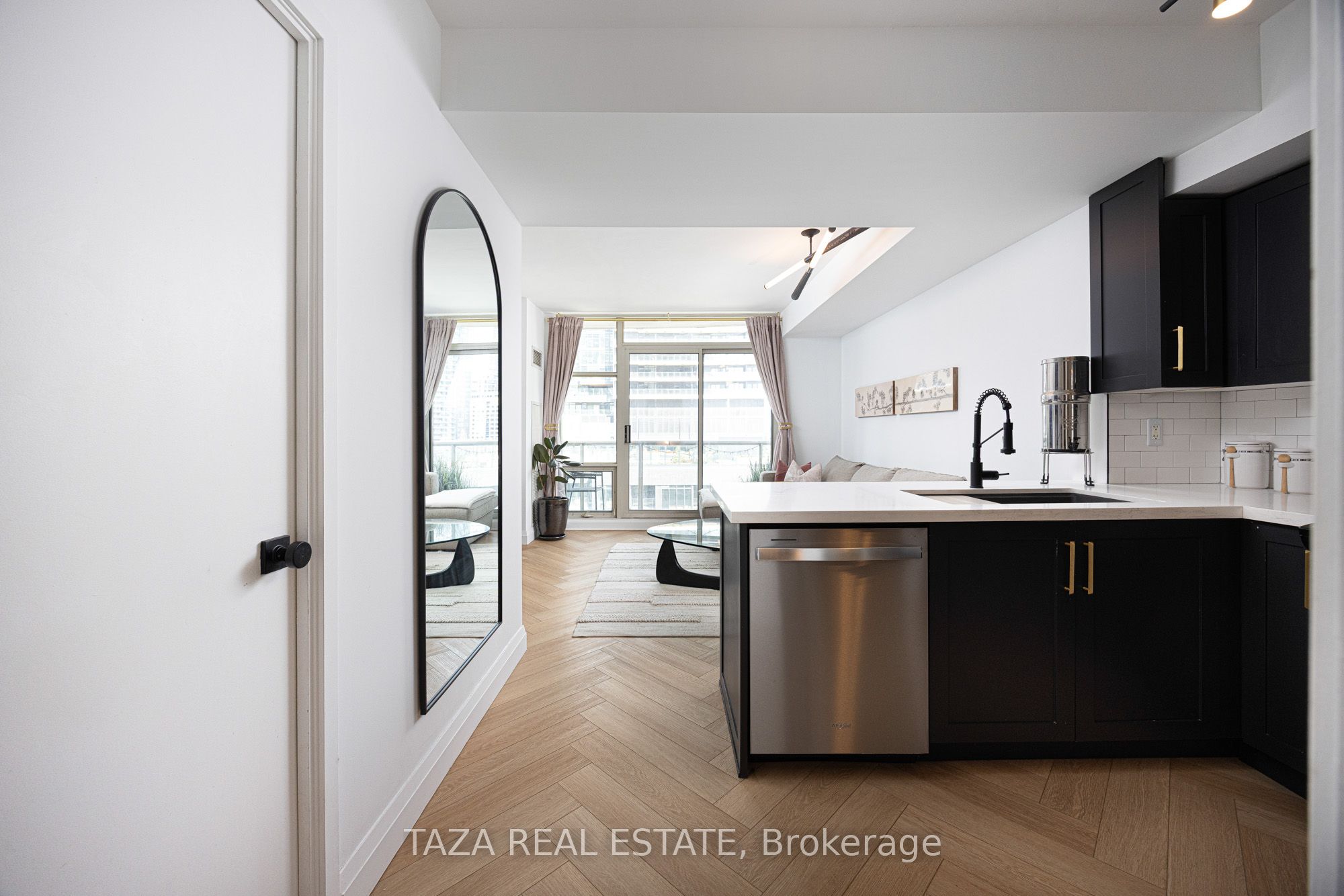 Unit 1705 - 10 Navy Wharf Court, Toronto 4