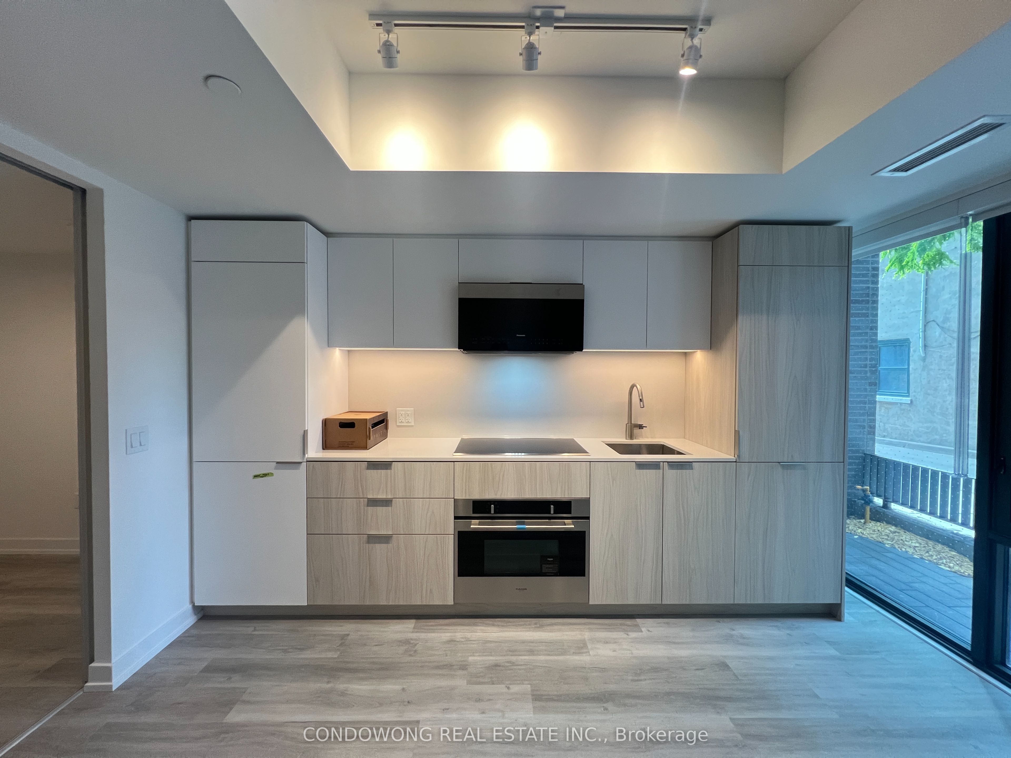 Unit 110 - 28 Eastern Avenue, Toronto 2