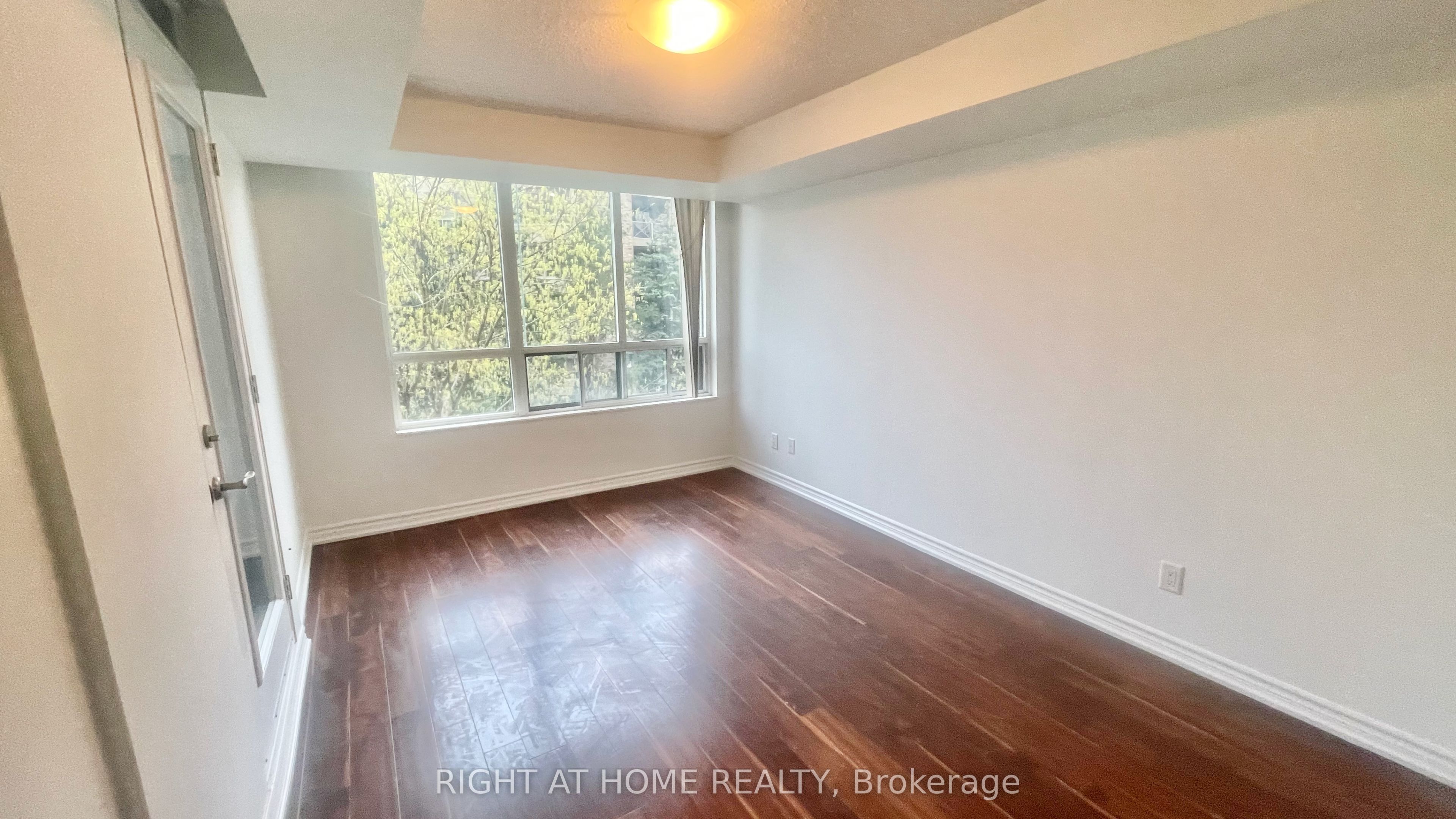 Unit 319 - 205 The Donway W, North York 4