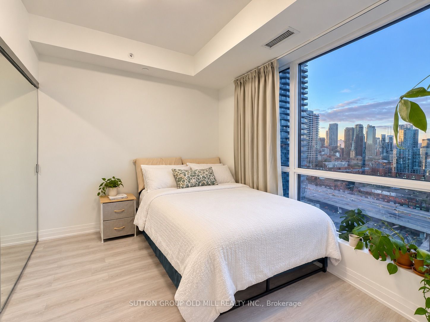 Unit 1403 - 15 Richardson Street, Toronto 2