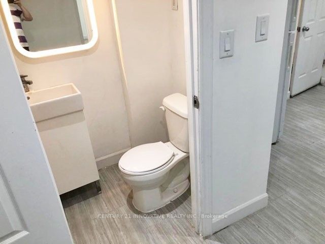Unit Bsmt - 42 St Dunstan Drive, Scarborough 5