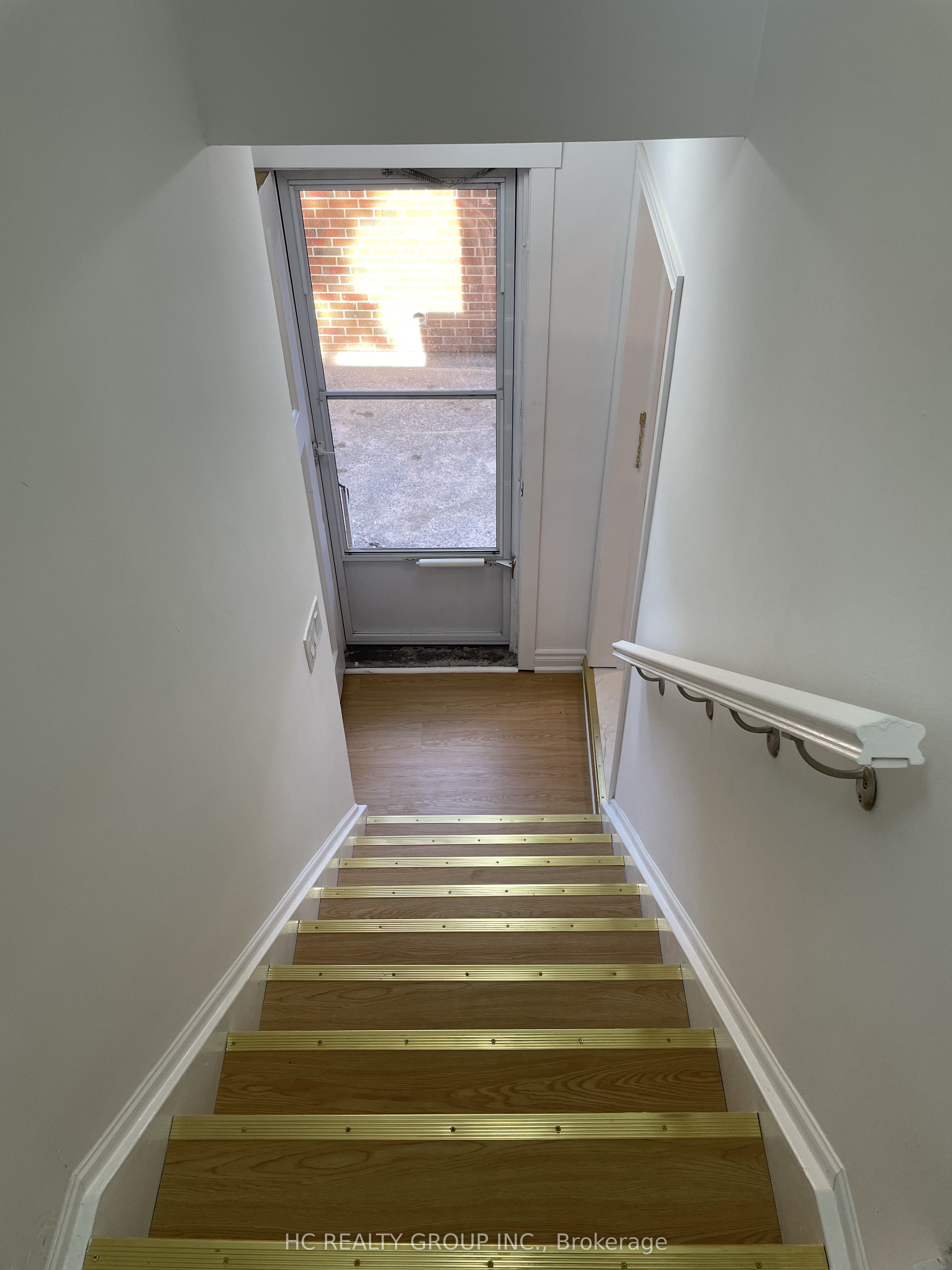Unit Upper - 48 Torrens Avenue, Toronto 3