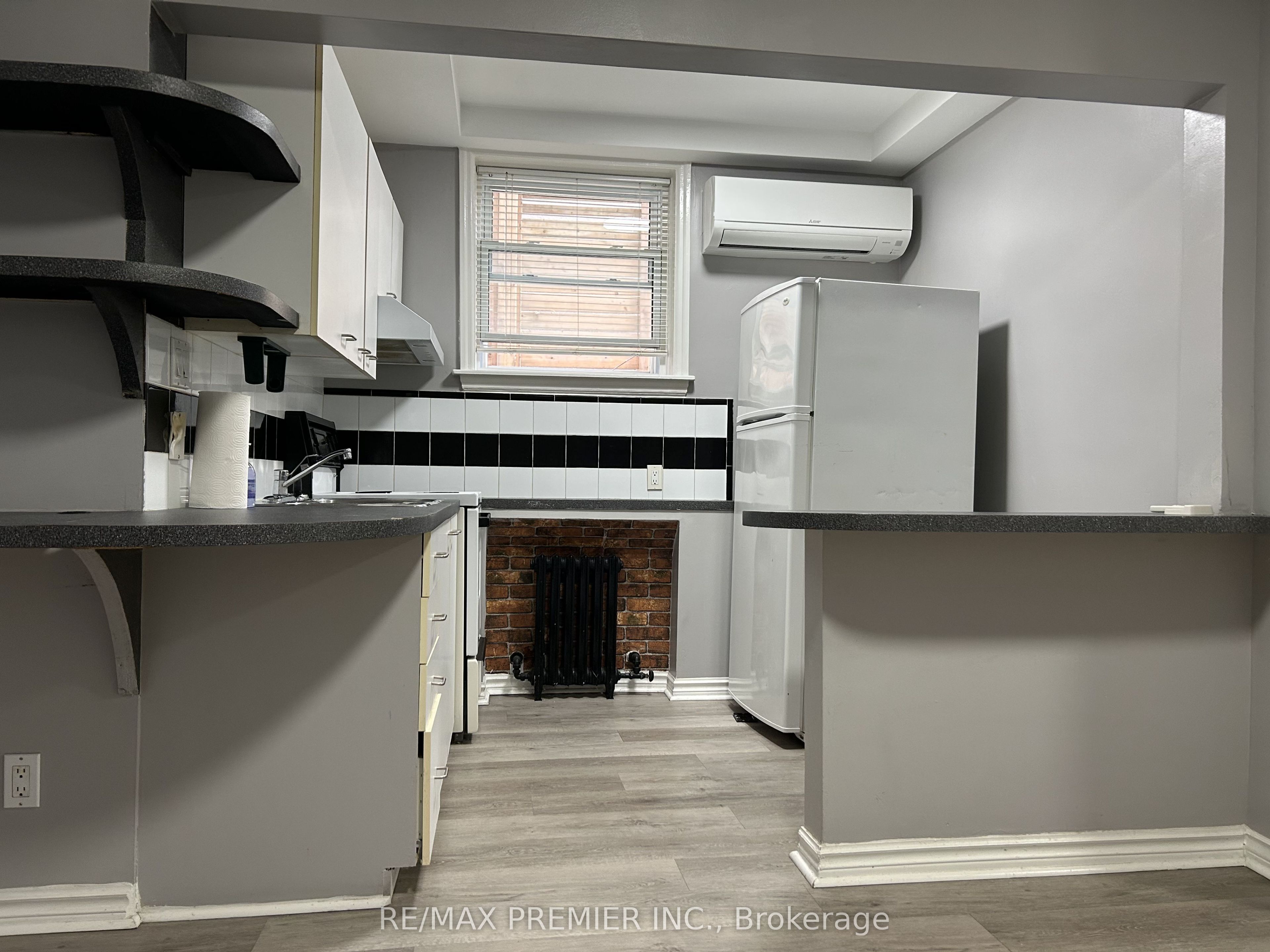 Unit Lower - 9 Bracebridge Avenue, Toronto 3