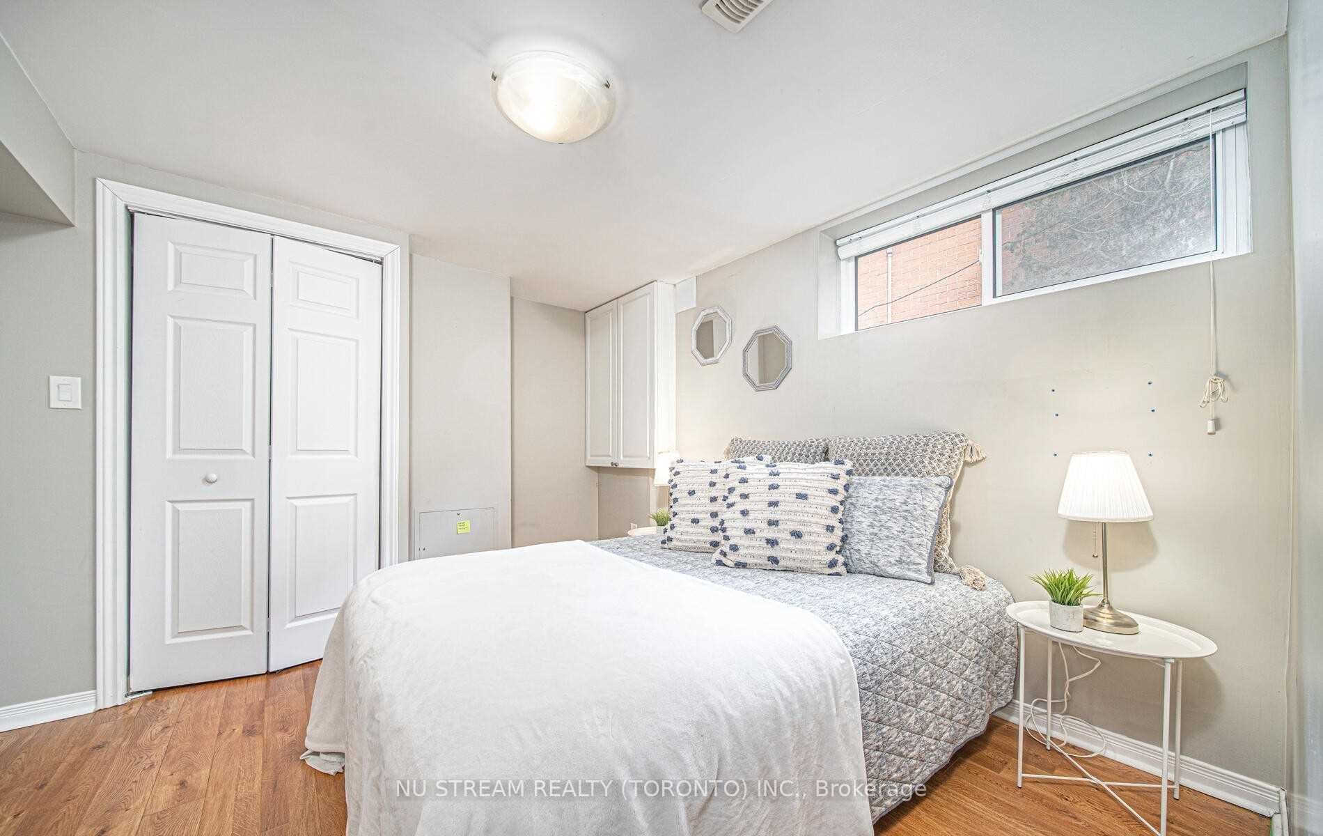 901 Lilac Terrace, Whitby 5