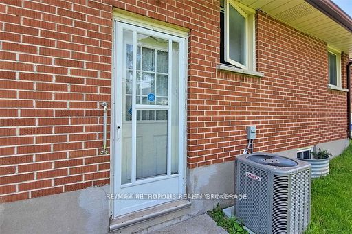 Unit Bsmt - 595 Gibbons Street, Oshawa 2