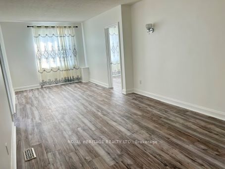 Unit Unit 1 - 128 Wilson Road S, Oshawa 2